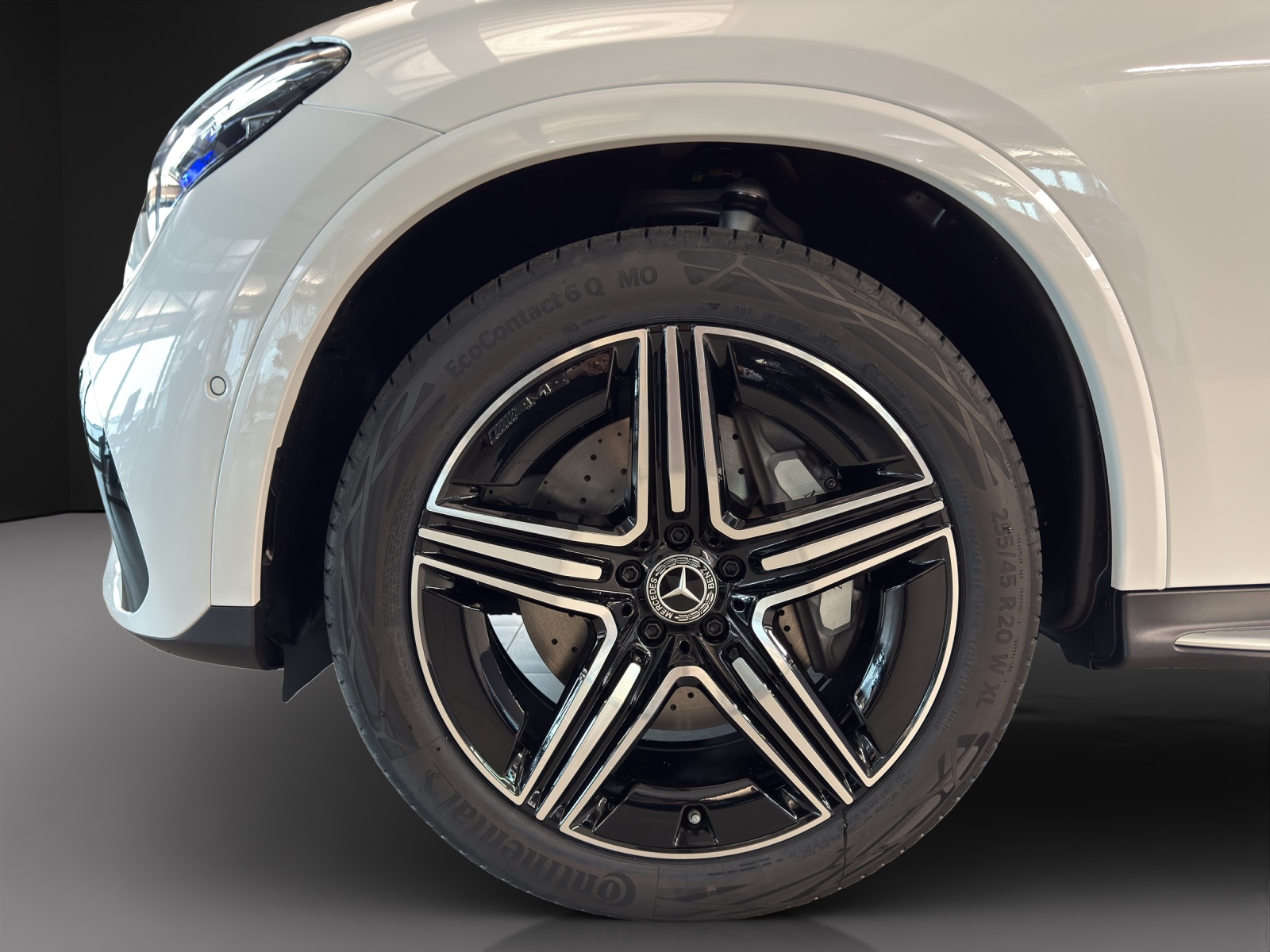 MERCEDES-BENZ GLC 200 4Matic 9G-Tronic AMG Line-image-7