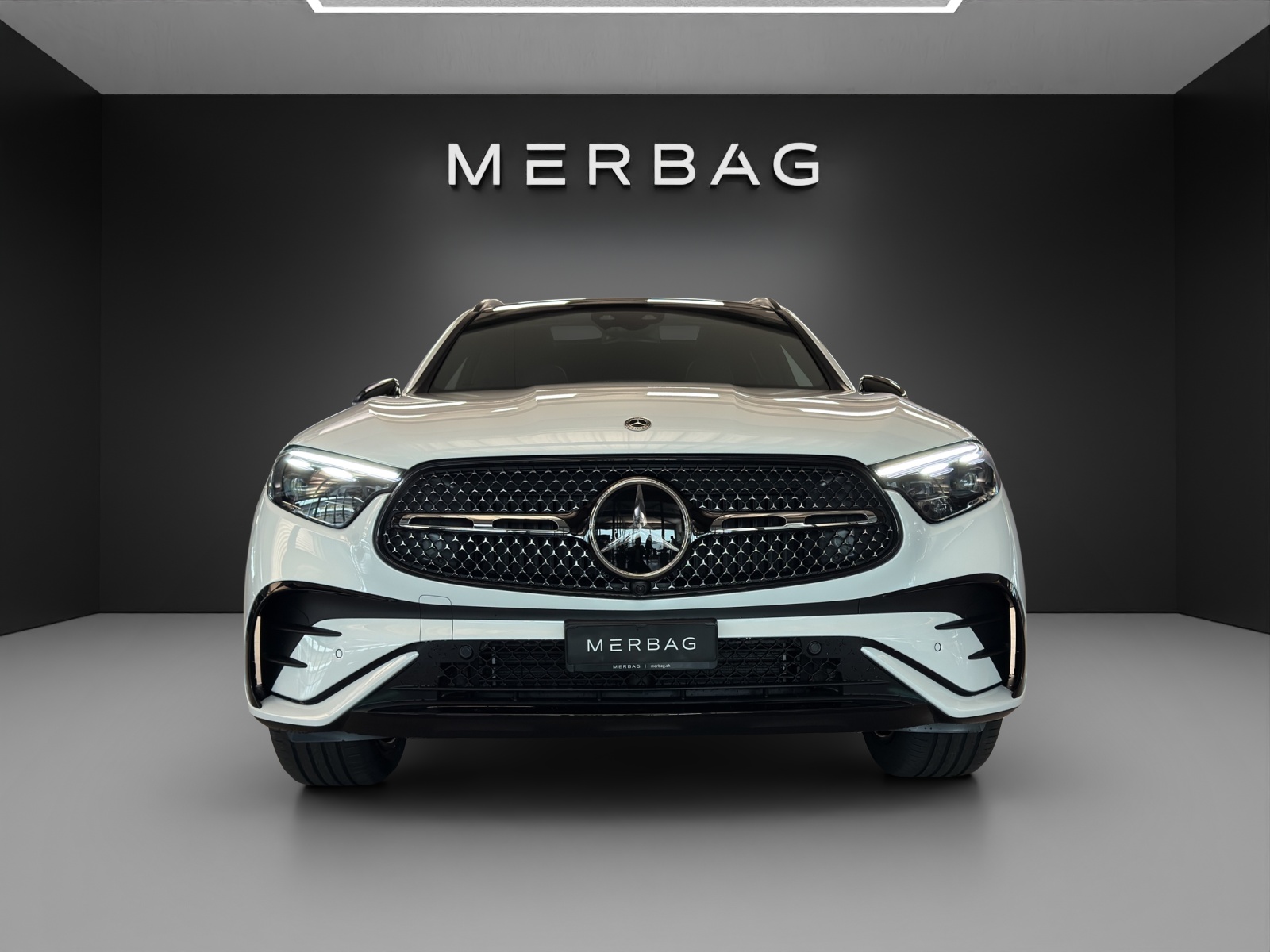 MERCEDES-BENZ GLC 200 4Matic 9G-Tronic AMG Line-image-2