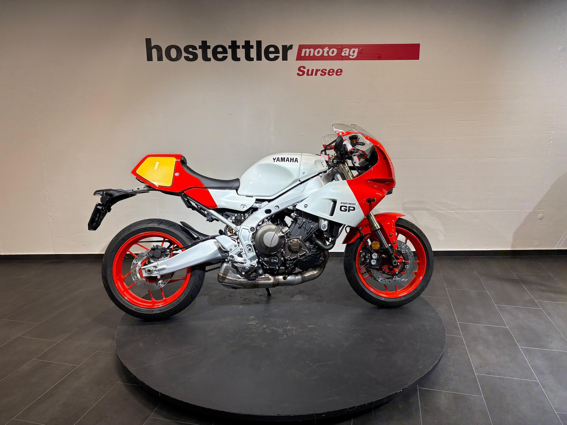 YAMAHA XSR 900 GP-image-1