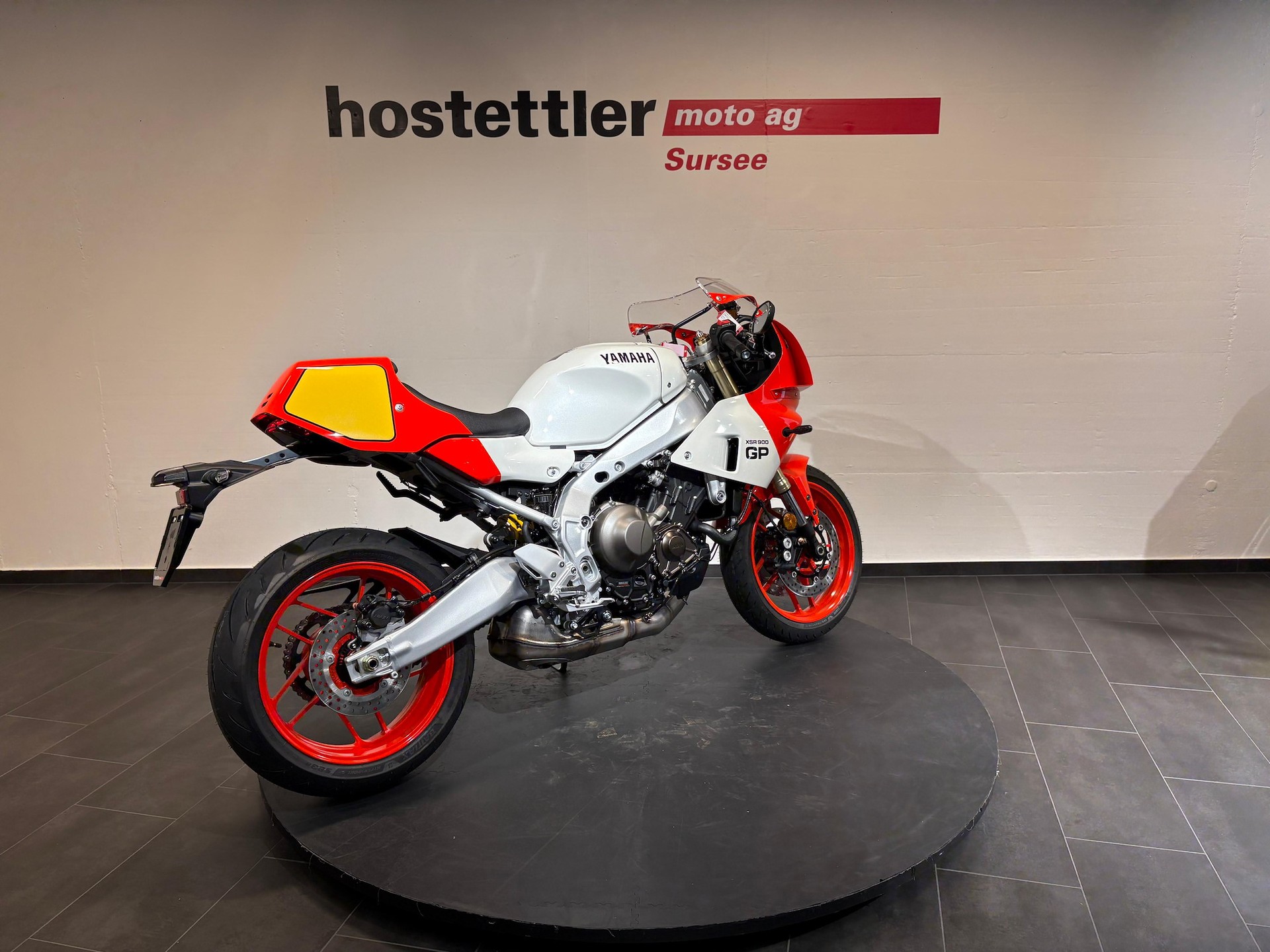 YAMAHA XSR 900 GP-image-2