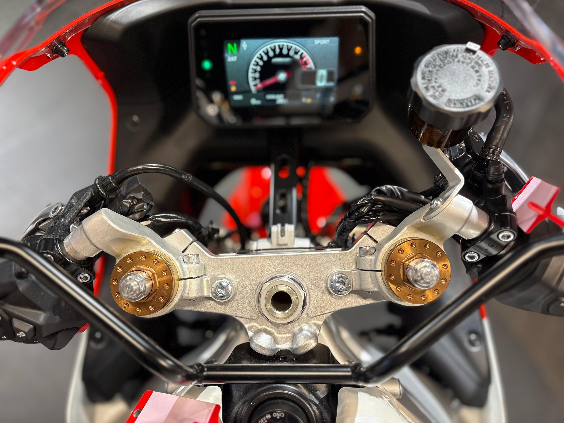 YAMAHA XSR 900 GP-image-12