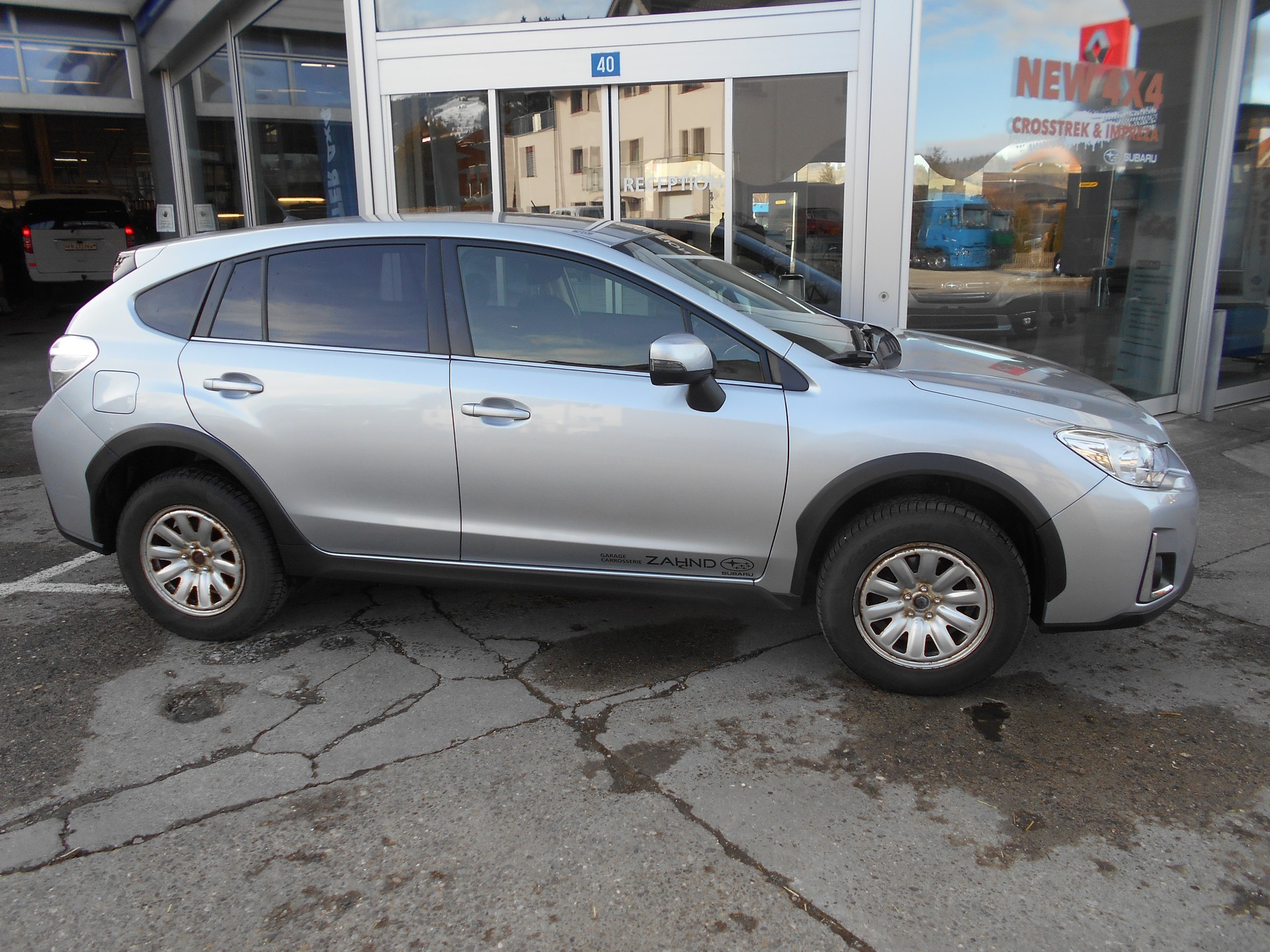 SUBARU XV 2.0 Swiss Two AWD-image-4