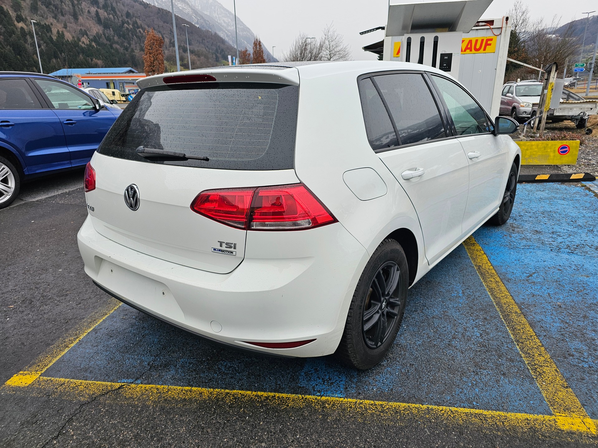 VW Golf 1.2 TSI Trendline-image-4
