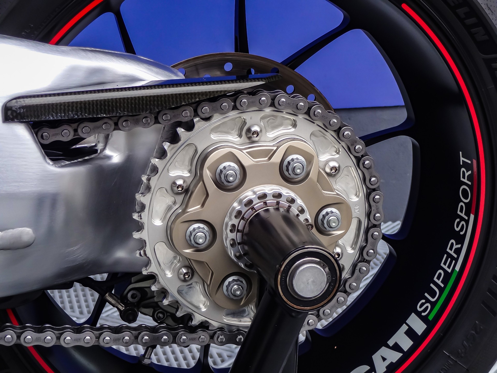 DUCATI 1098 S-image-11