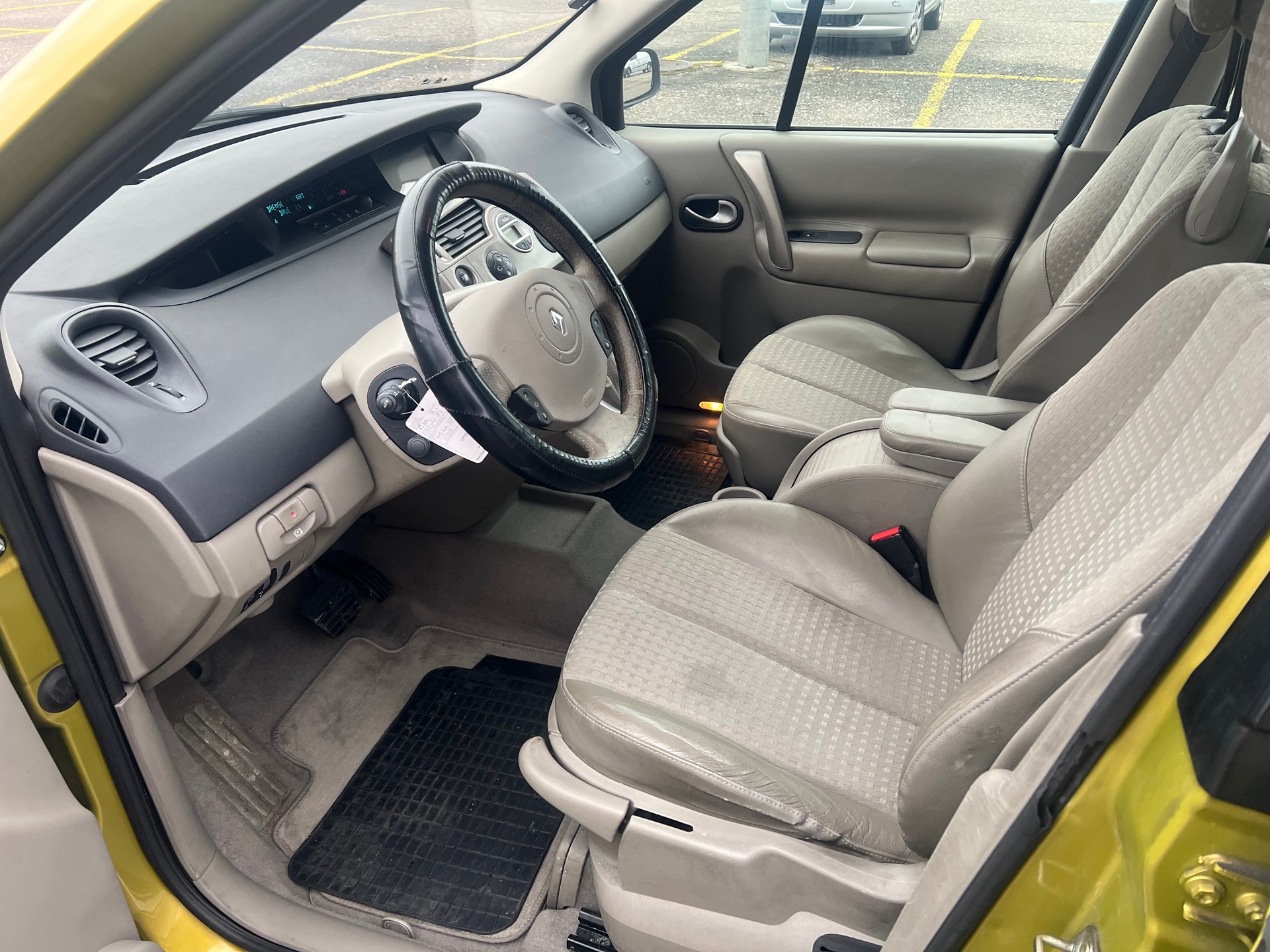 RENAULT Scénic 2.0 16V Dynamique-image-8