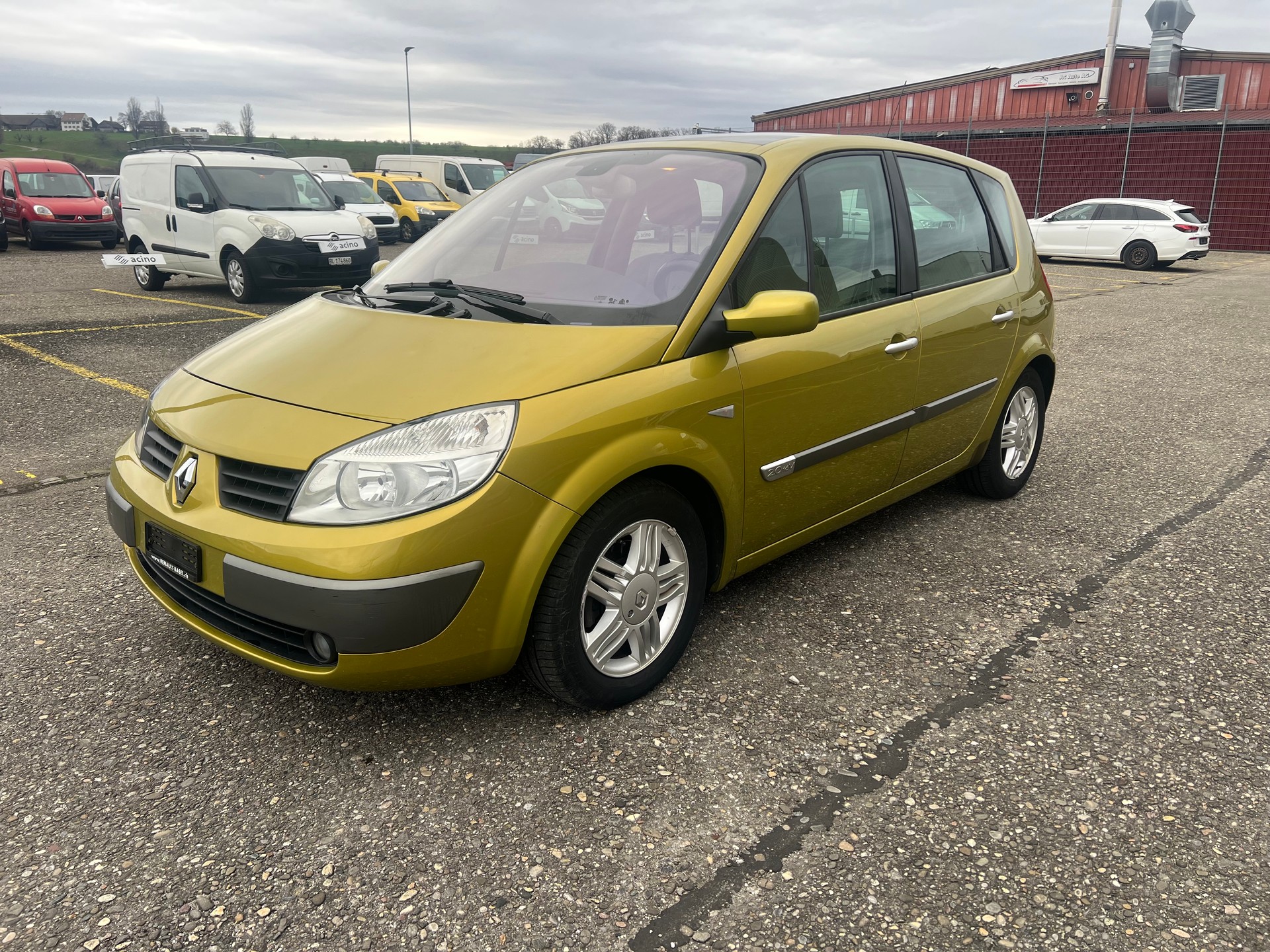 RENAULT Scénic 2.0 16V Dynamique-image-1