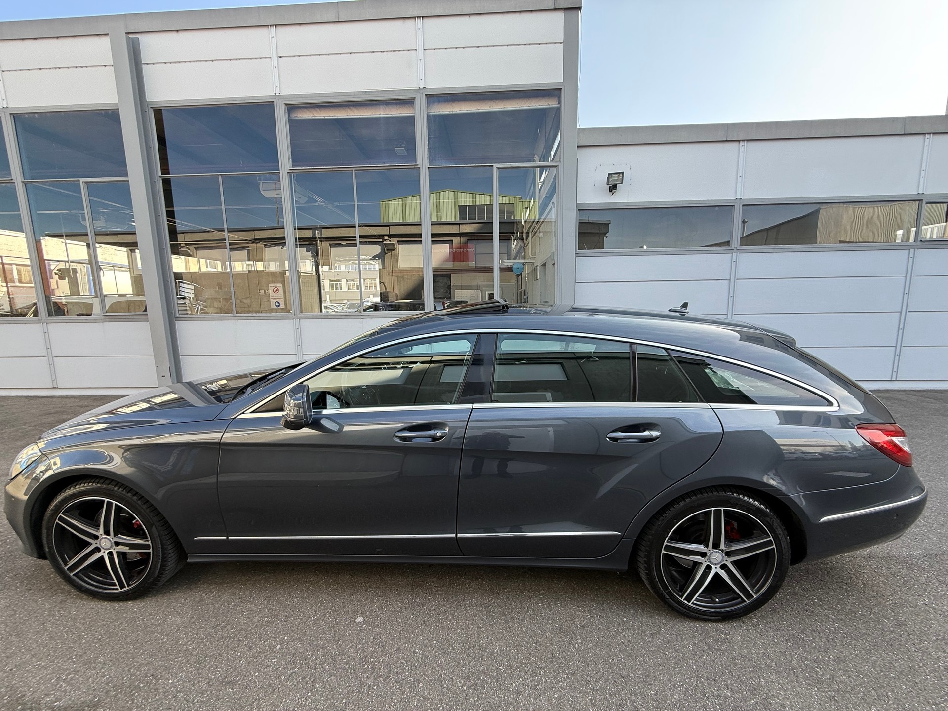 MERCEDES-BENZ CLS 250 BlueTEC 4Matic 7G-Tronic *Frisch ab MFK *Alle 4 Bremsen neu *Harman/Kardon *Totwinkel *360 Kamera *Abstandregler ...-image-6