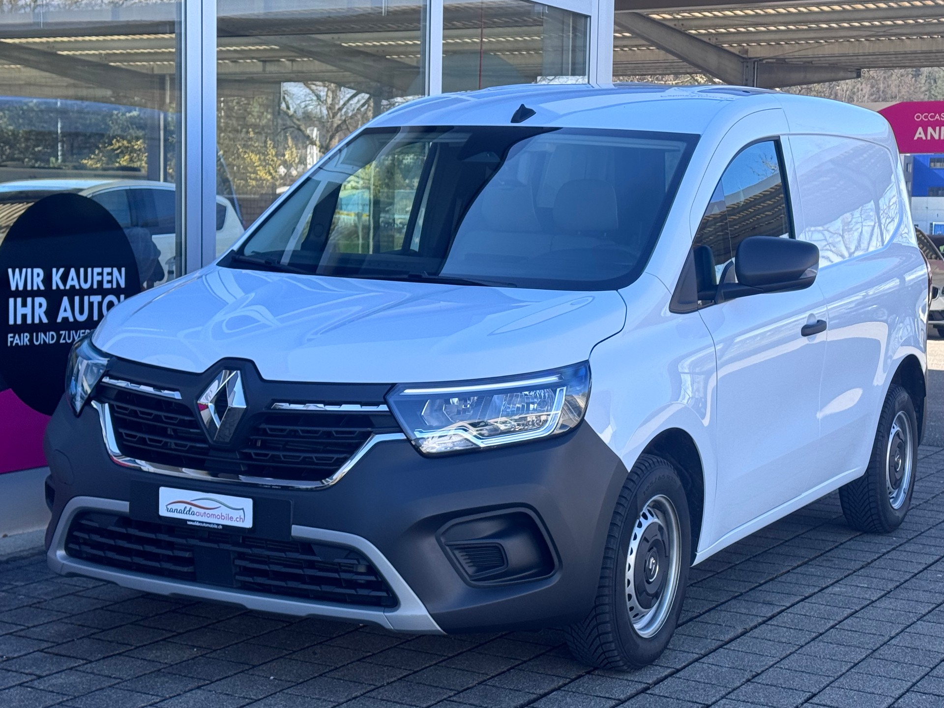 RENAULT Kangoo Van 1.5 dCi 95 PS Extra +3 Plätzer+Klima+Rückfahrkamera+Tempomat+Heckflügeltüren+Spurhalteassistent+469 Kg Nutzlast+-showroom-element-2
