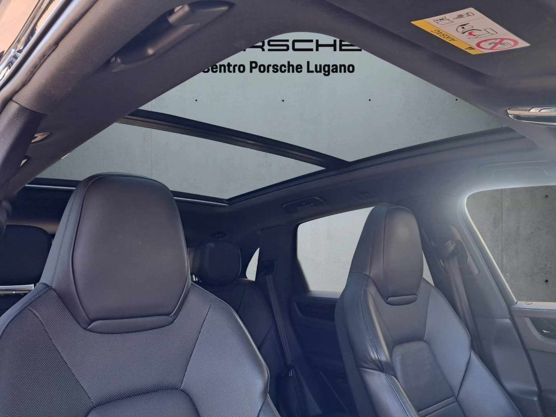PORSCHE Cayenne E-Hybrid (MY22)-image-18