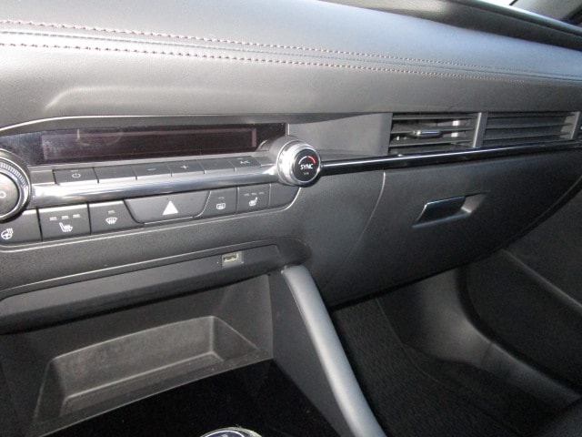 MAZDA 3 Hatchback 2.0 186 Revolution-image-17