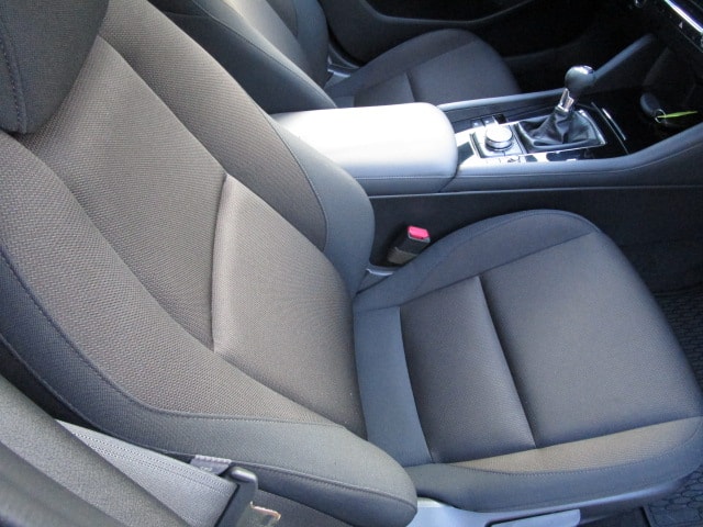 MAZDA 3 Hatchback 2.0 186 Revolution-image-11