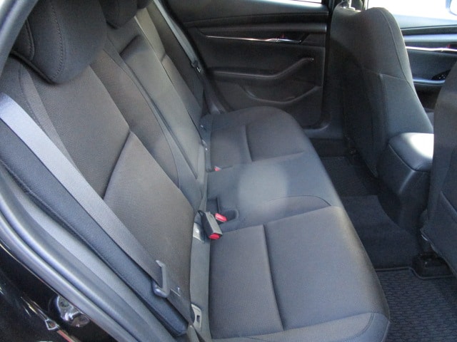 MAZDA 3 Hatchback 2.0 186 Revolution-image-10
