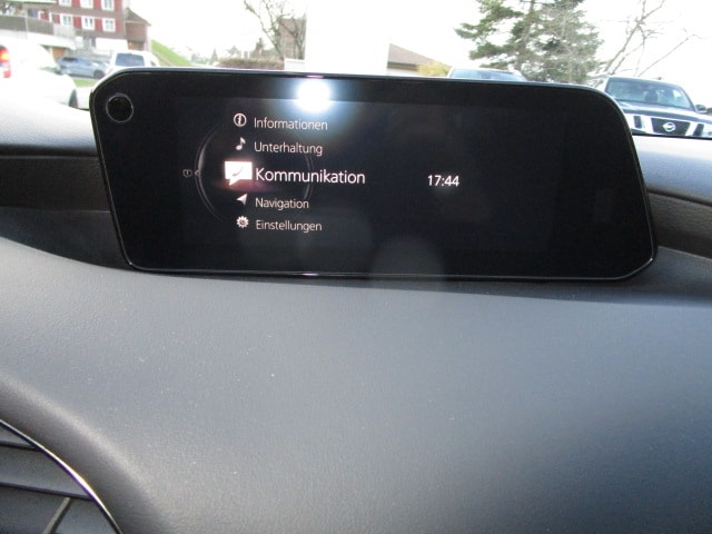 MAZDA 3 Hatchback 2.0 186 Revolution-image-19