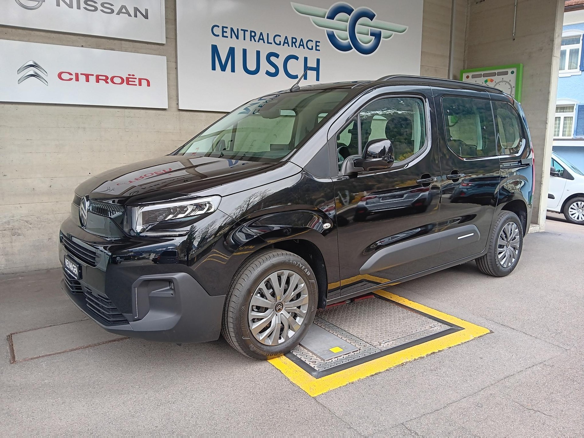 CITROEN Tonic-showroom-element-1