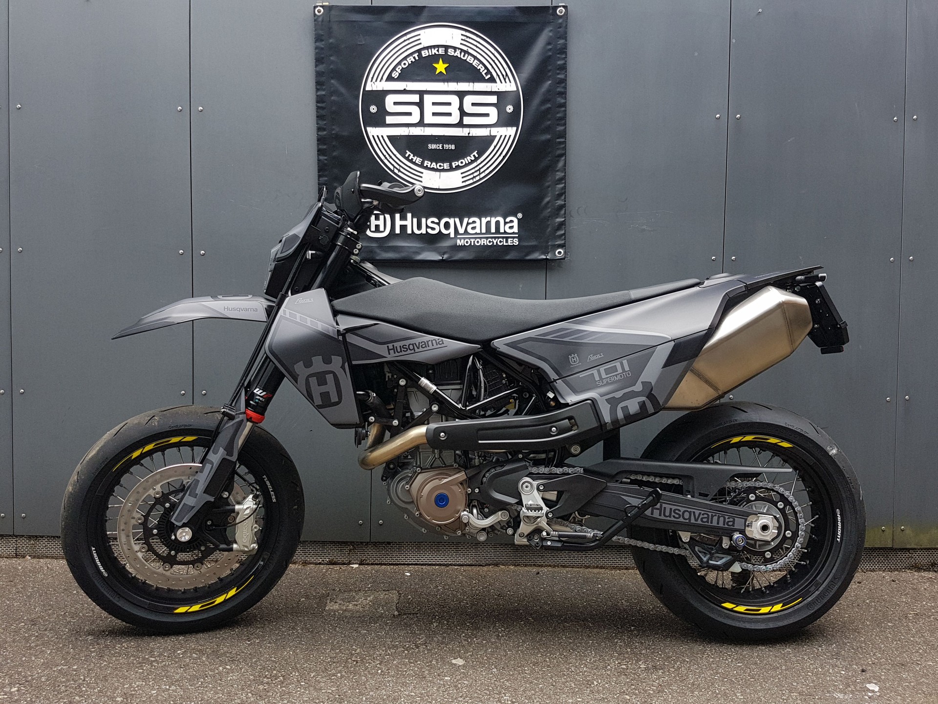 HUSQVARNA 701 Supermoto (35kW)-image-0