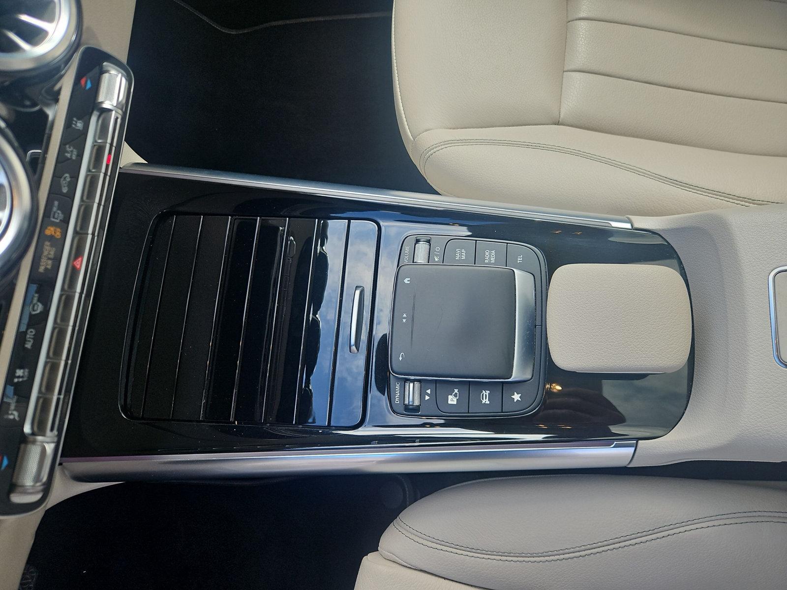 MERCEDES-BENZ GLA 200 Progressive 4matic-image-20