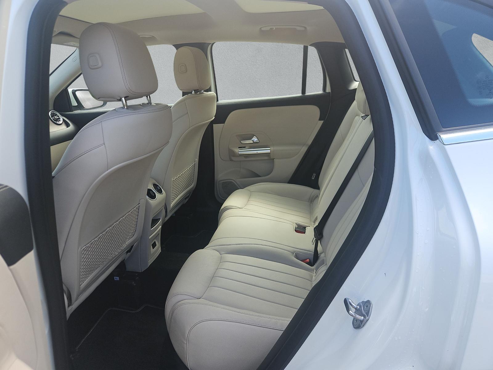MERCEDES-BENZ GLA 200 Progressive 4matic-image-11