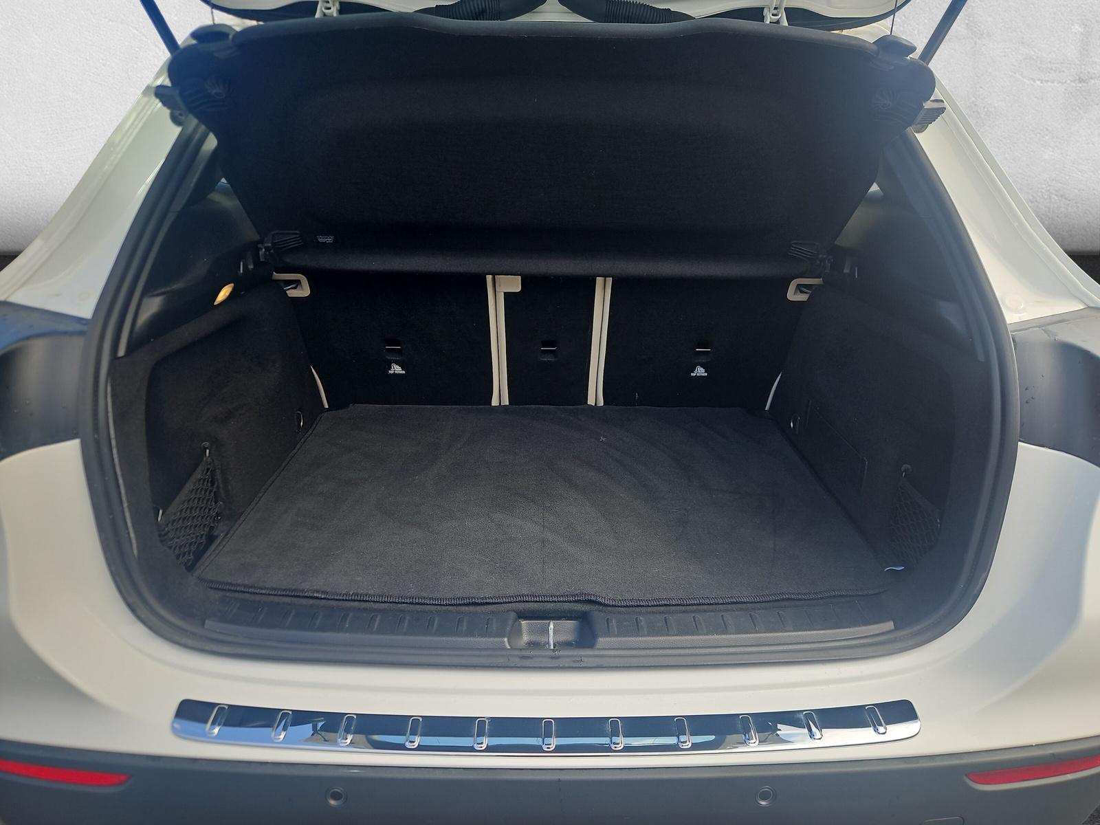 MERCEDES-BENZ GLA 200 Progressive 4matic-image-9