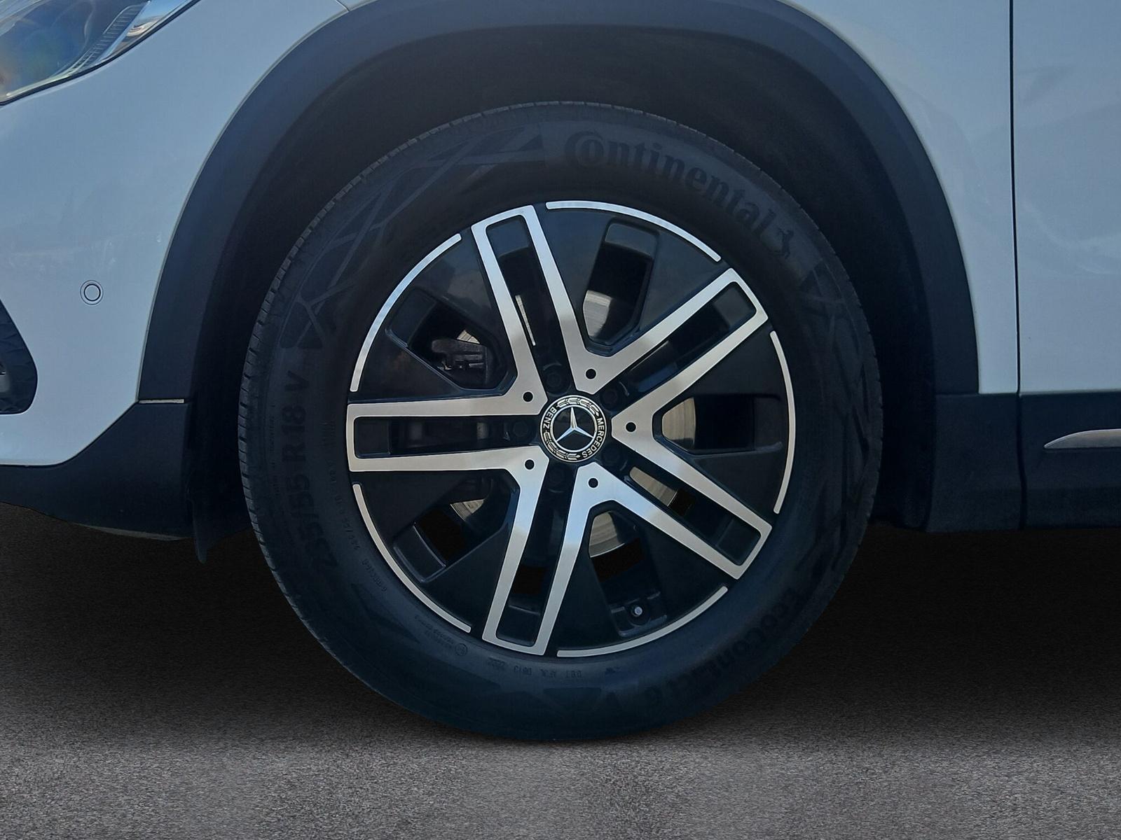 MERCEDES-BENZ GLA 200 Progressive 4matic-image-8