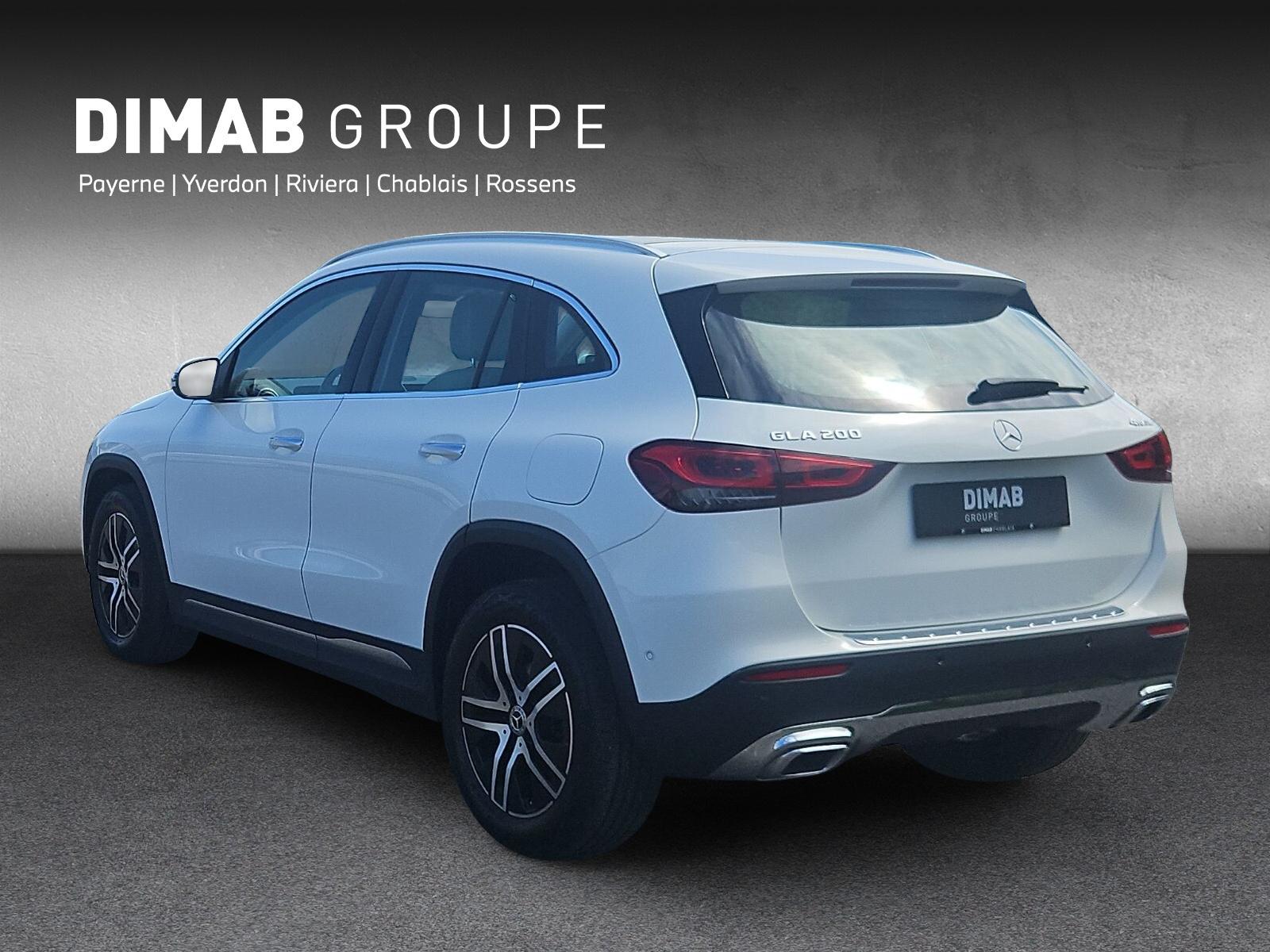 MERCEDES-BENZ GLA 200 Progressive 4matic-showroom-element-2