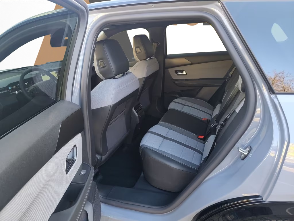 OPEL Grandland-e GS Anhängerkupplung-image-30