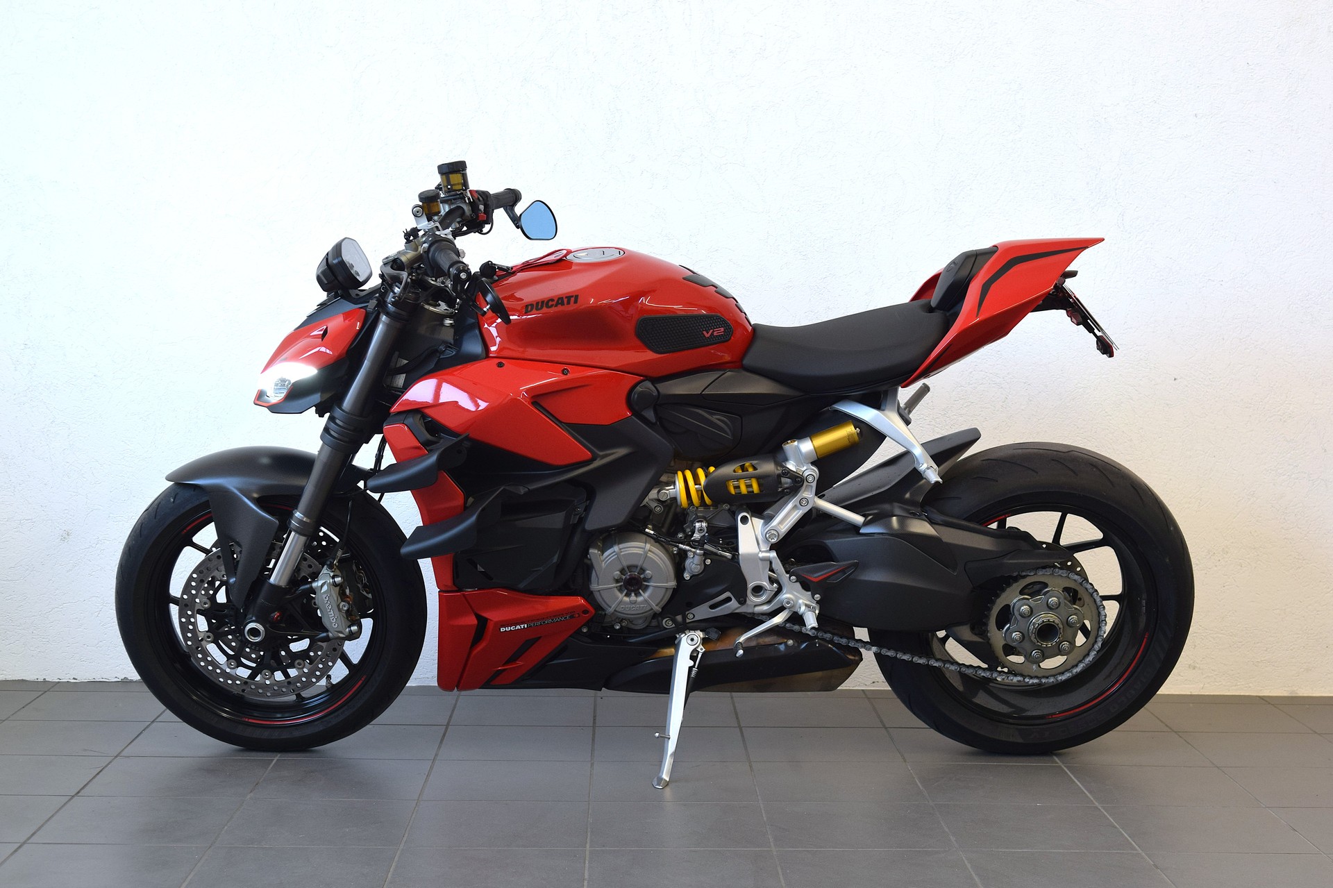 DUCATI Streetfighter V2-image-1