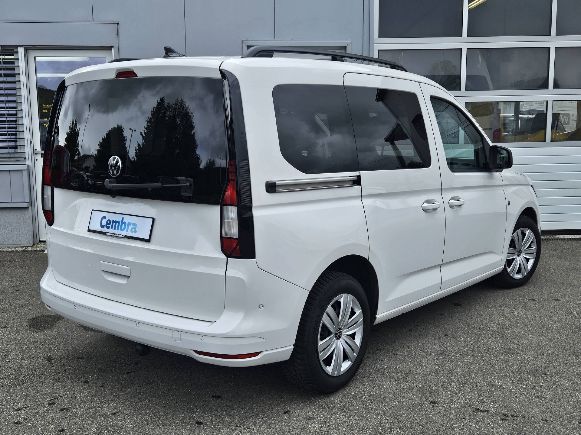 VW Caddy 2.0 TDI 122 Liberty DSG * 5- Plätzer *-image-6
