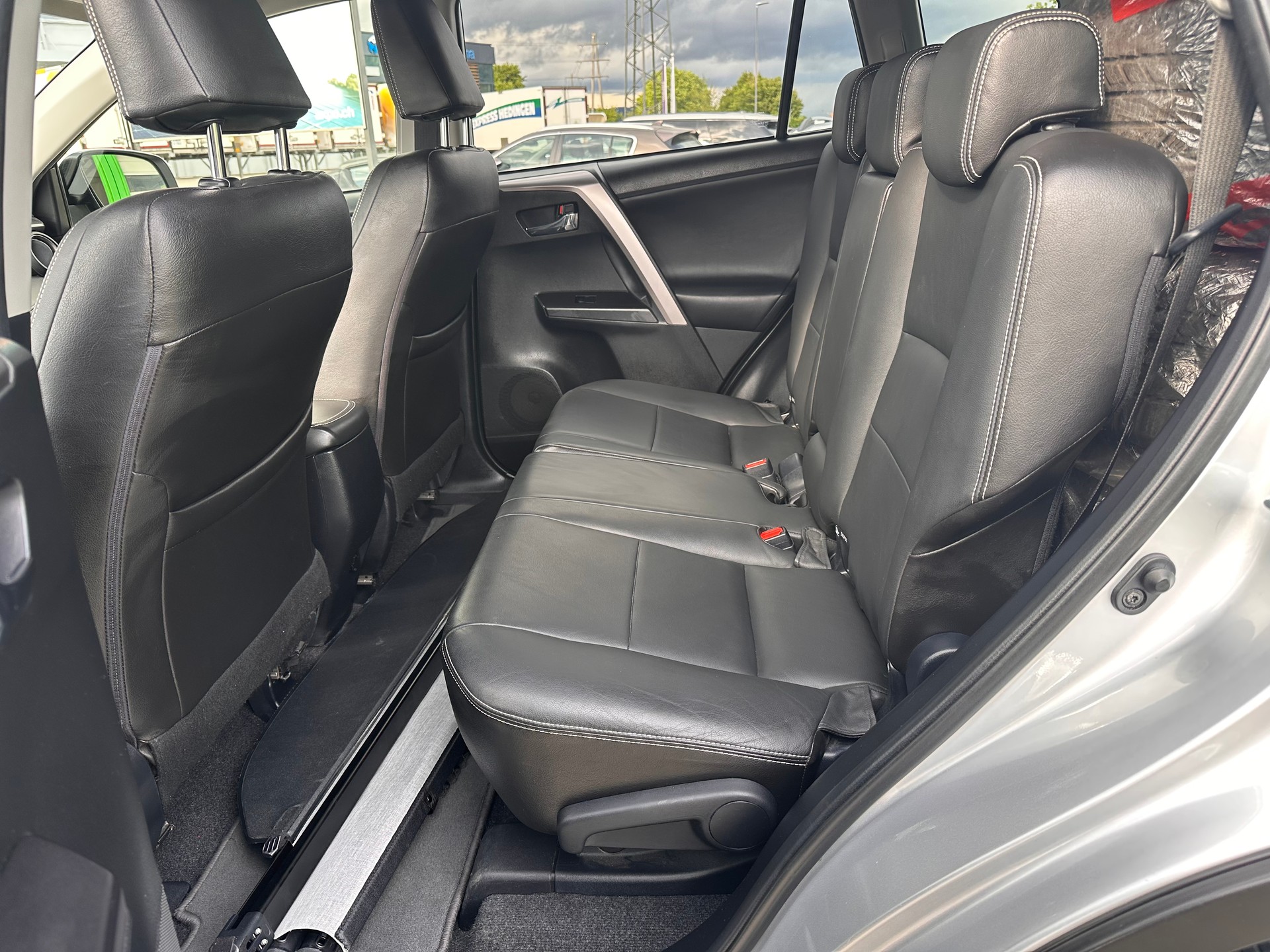 TOYOTA RAV-4 2.0 Sol Multidrive S-image-4