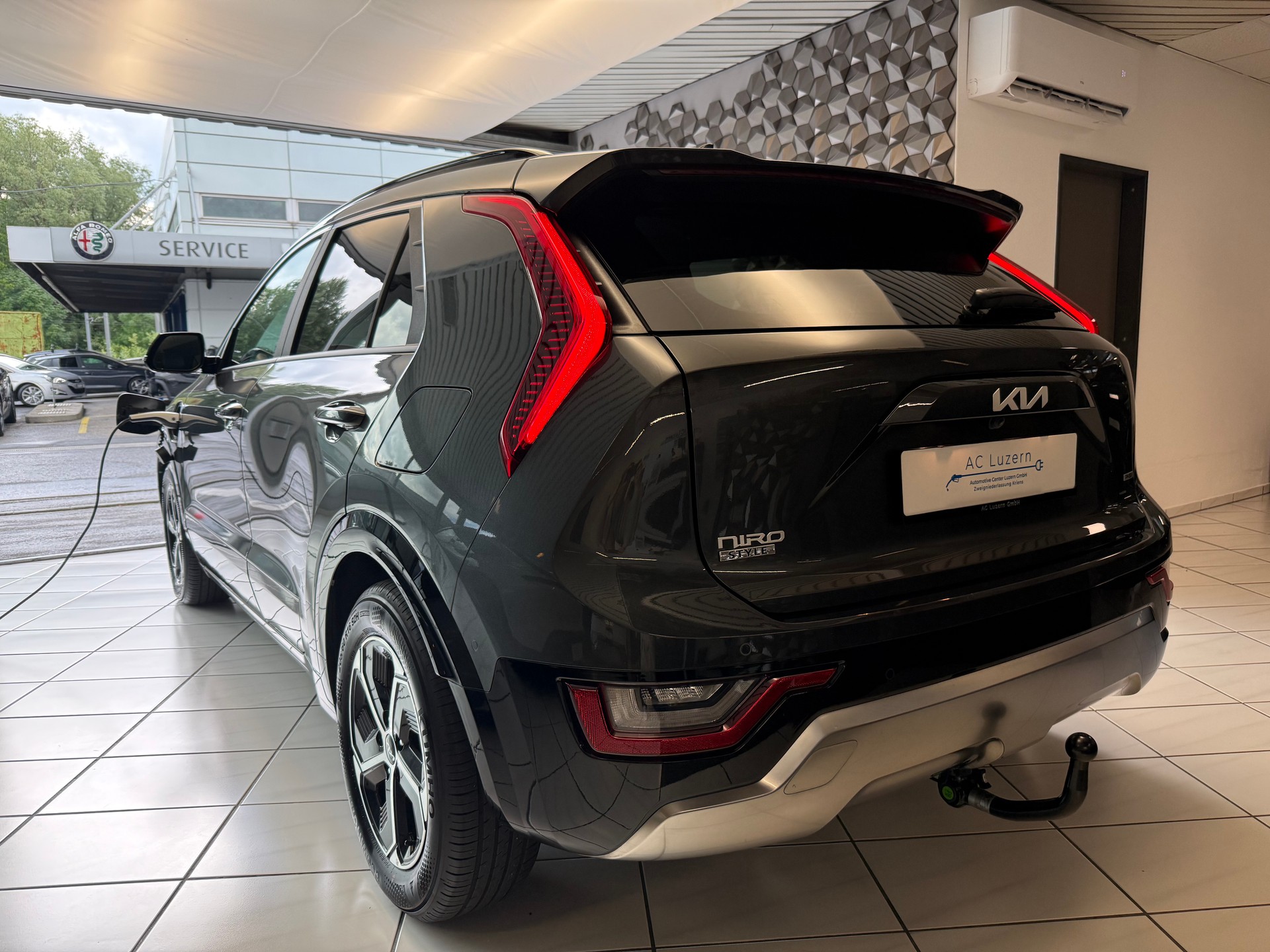 KIA Niro 1.6GDi Plug-in Hybrid Style DCT-showroom-element-3