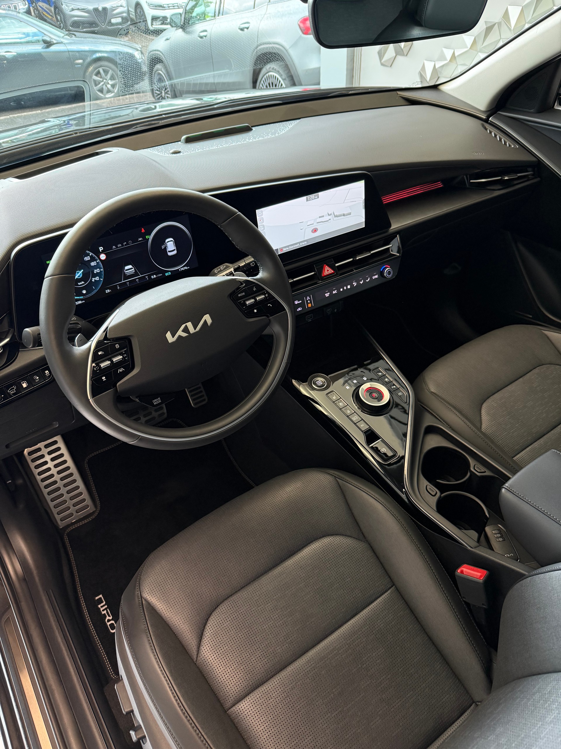 KIA Niro 1.6GDi Plug-in Hybrid Style DCT-image-6