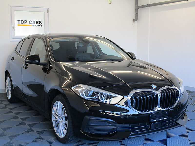 BMW 118i Steptronic-showroom-element-3