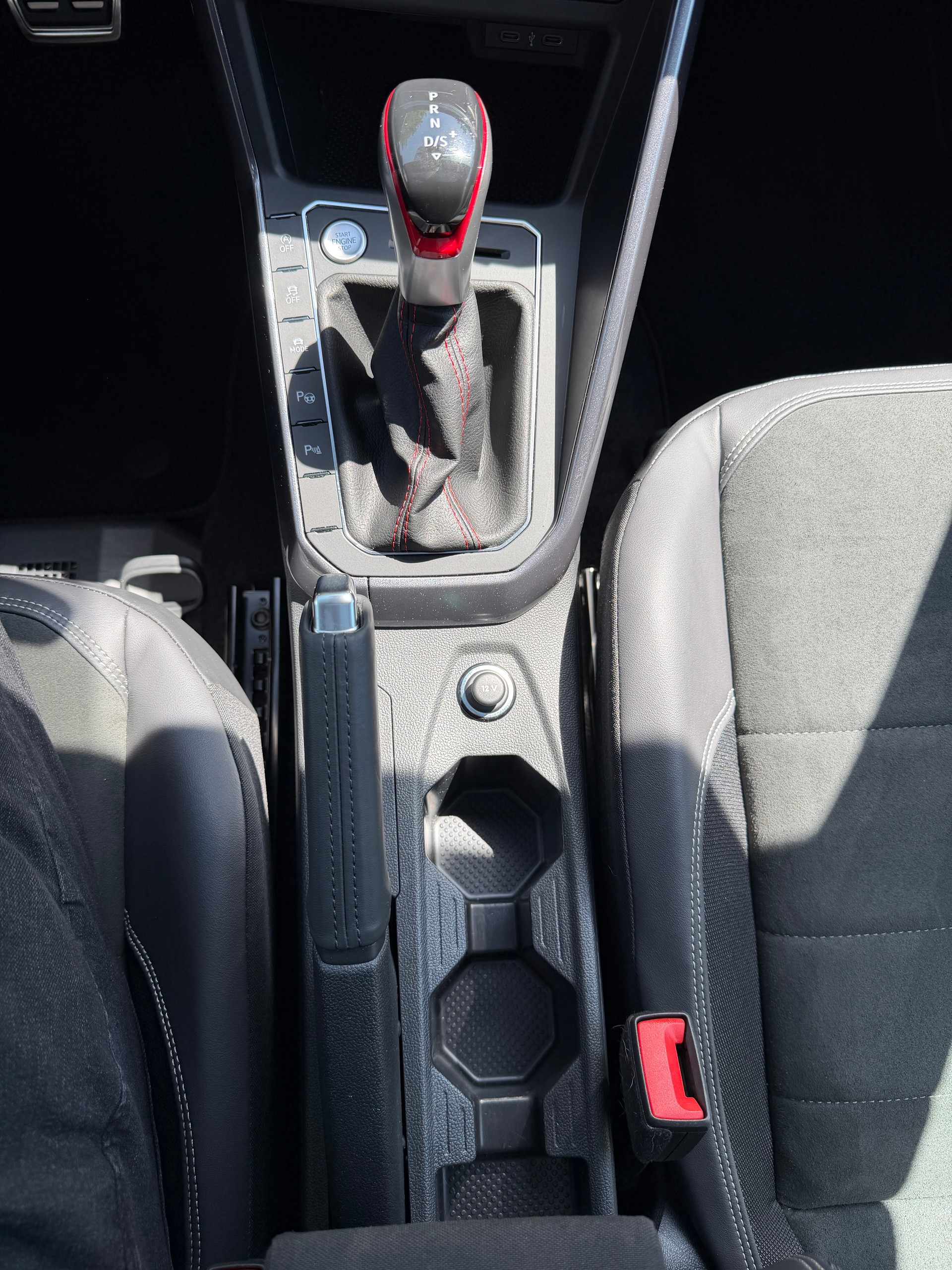 VW Polo 2.0 TSI GTI DSG-image-17