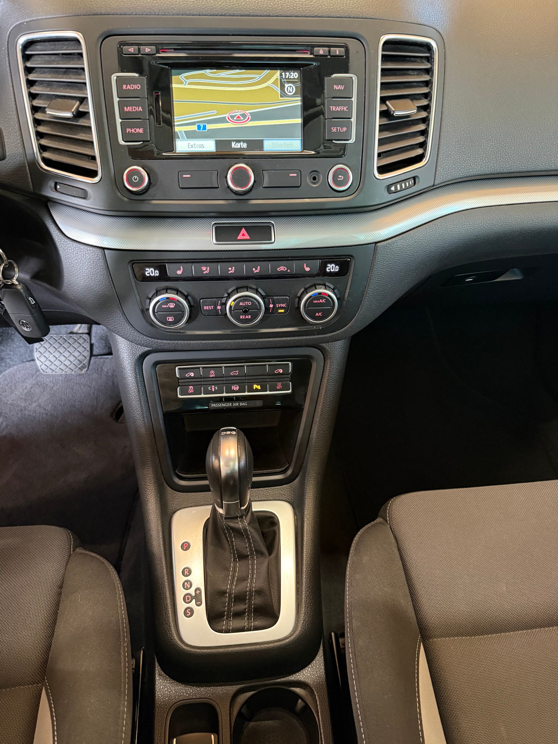 VW Sharan 2.0 TDI BMT Comfortline DSG-image-11