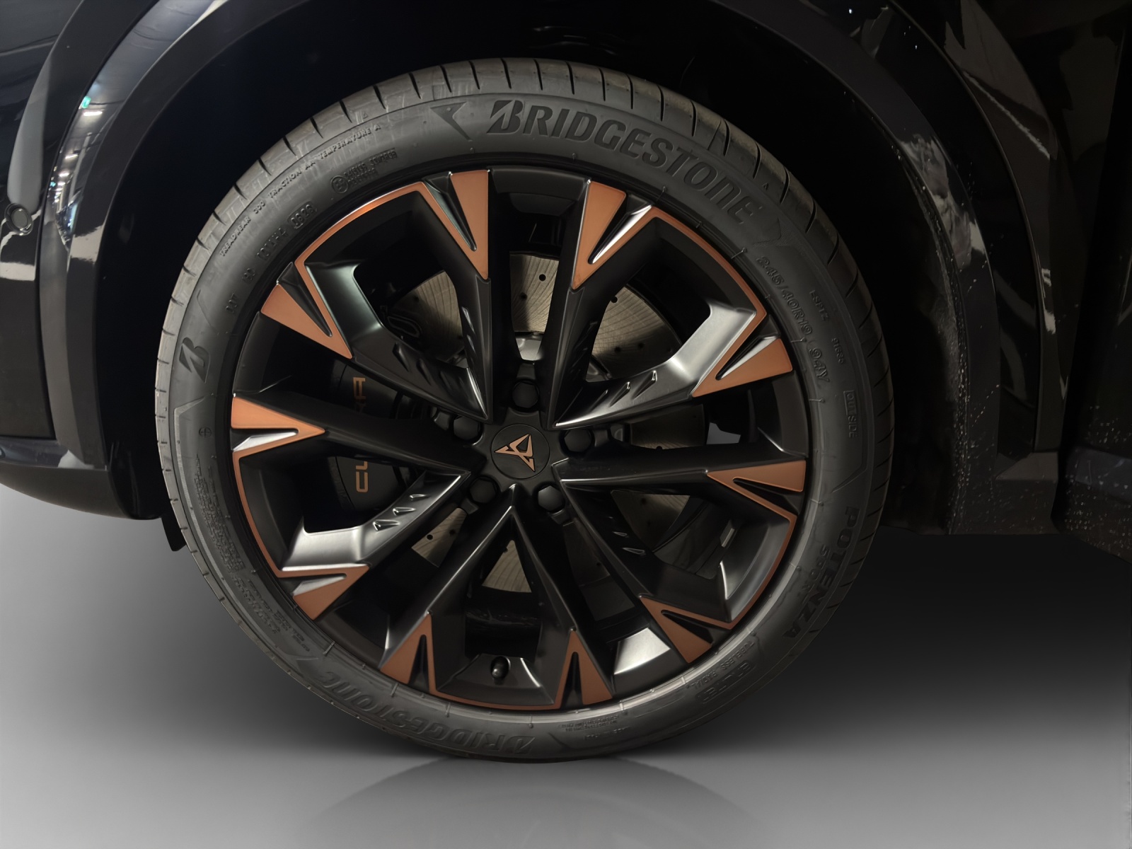 CUPRA Formentor 2.0TSI Black Symphony 4Drive DSG-image-14