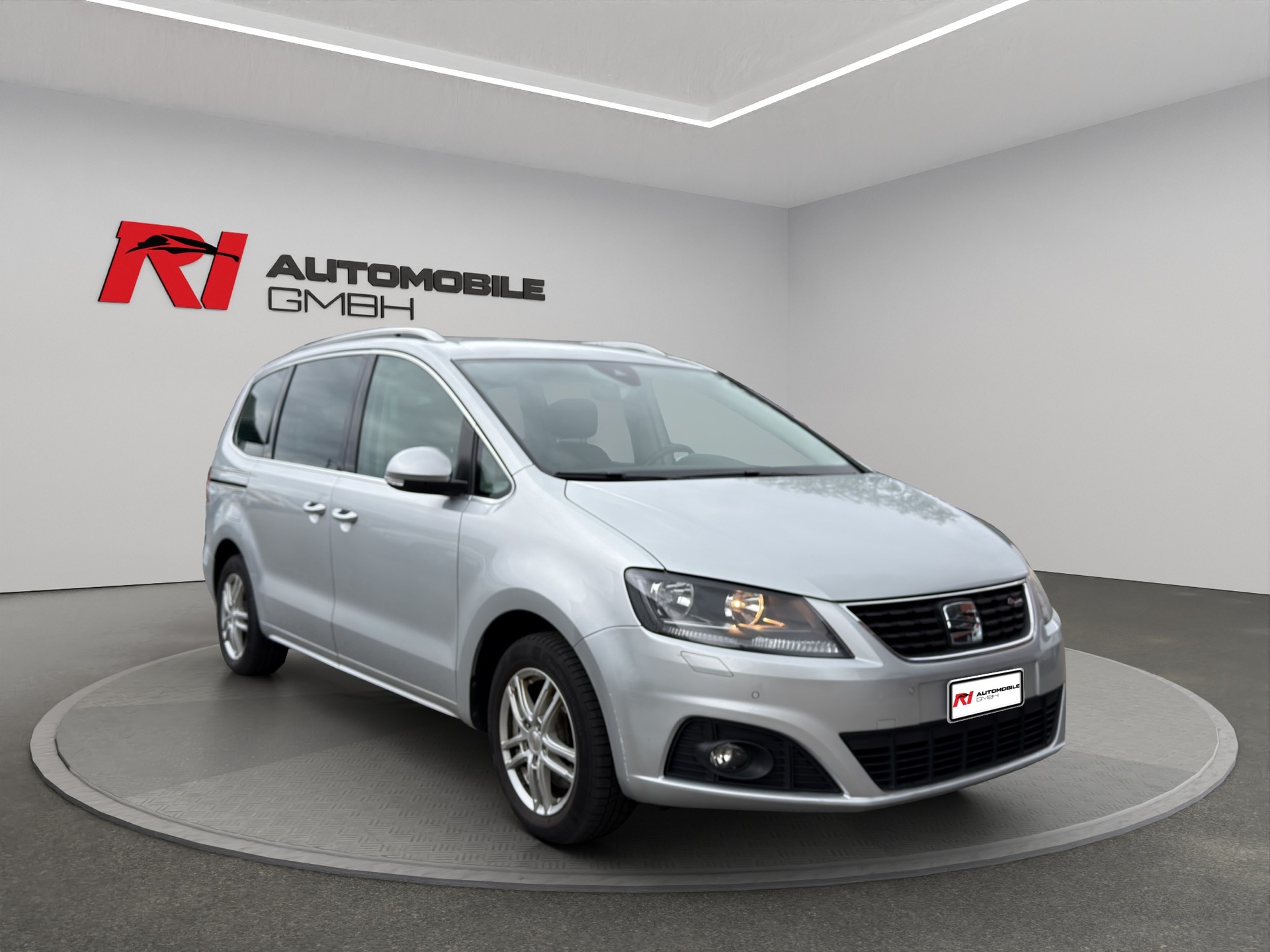 SEAT Alhambra 2.0 TDI DSG SWISS FR-image-4