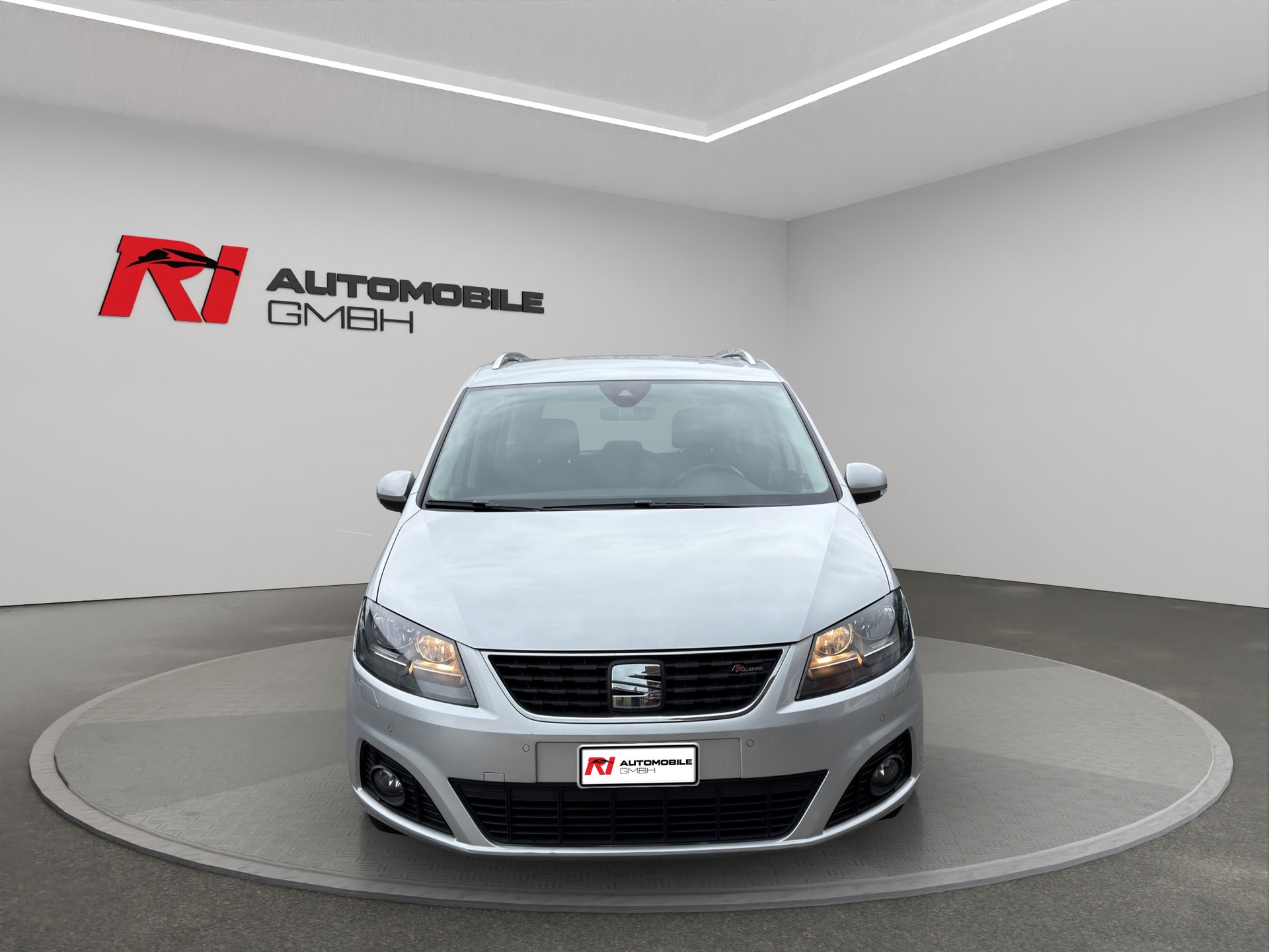SEAT Alhambra 2.0 TDI DSG SWISS FR-showroom-element-1
