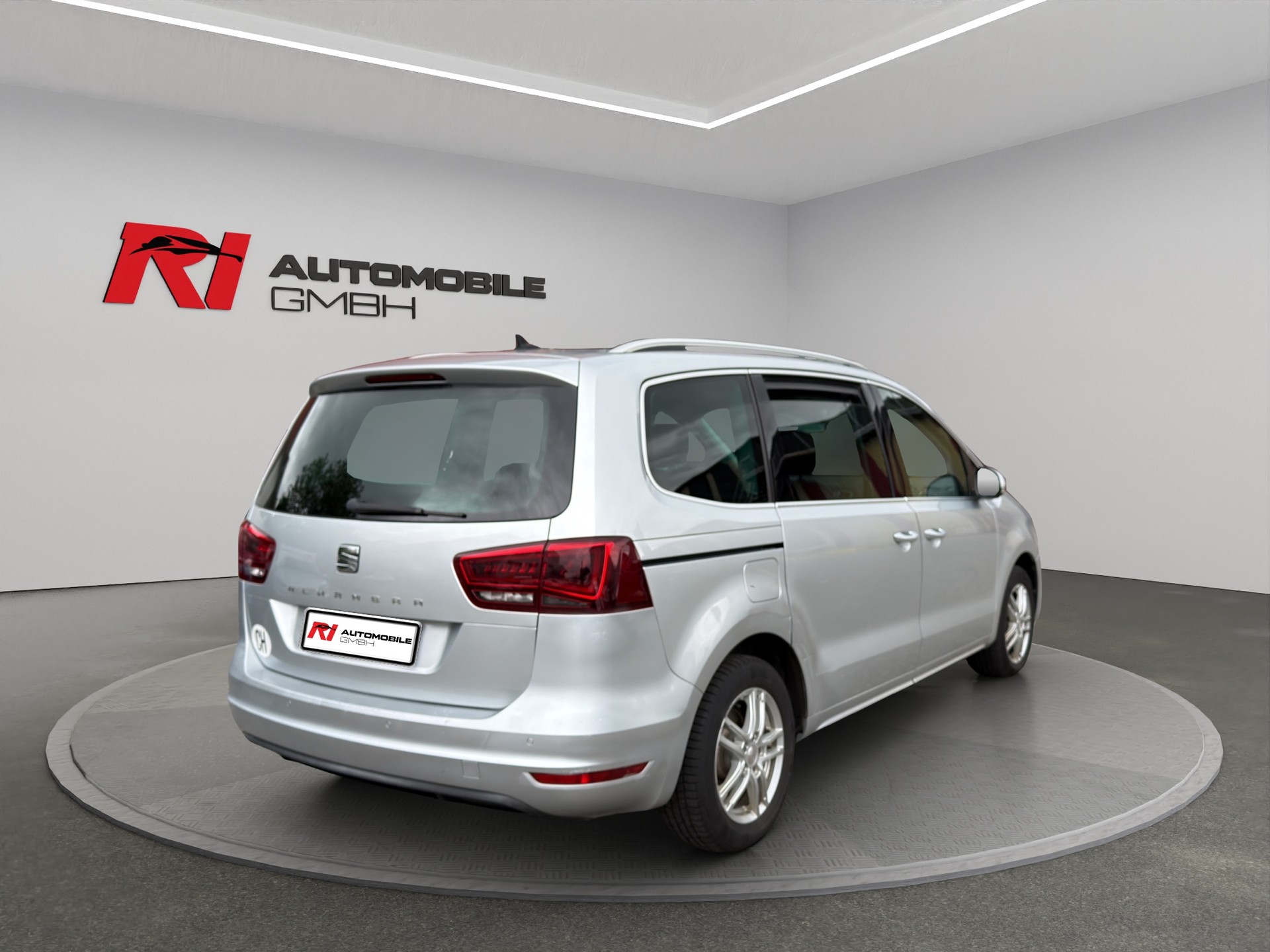 SEAT Alhambra 2.0 TDI DSG SWISS FR-image-7