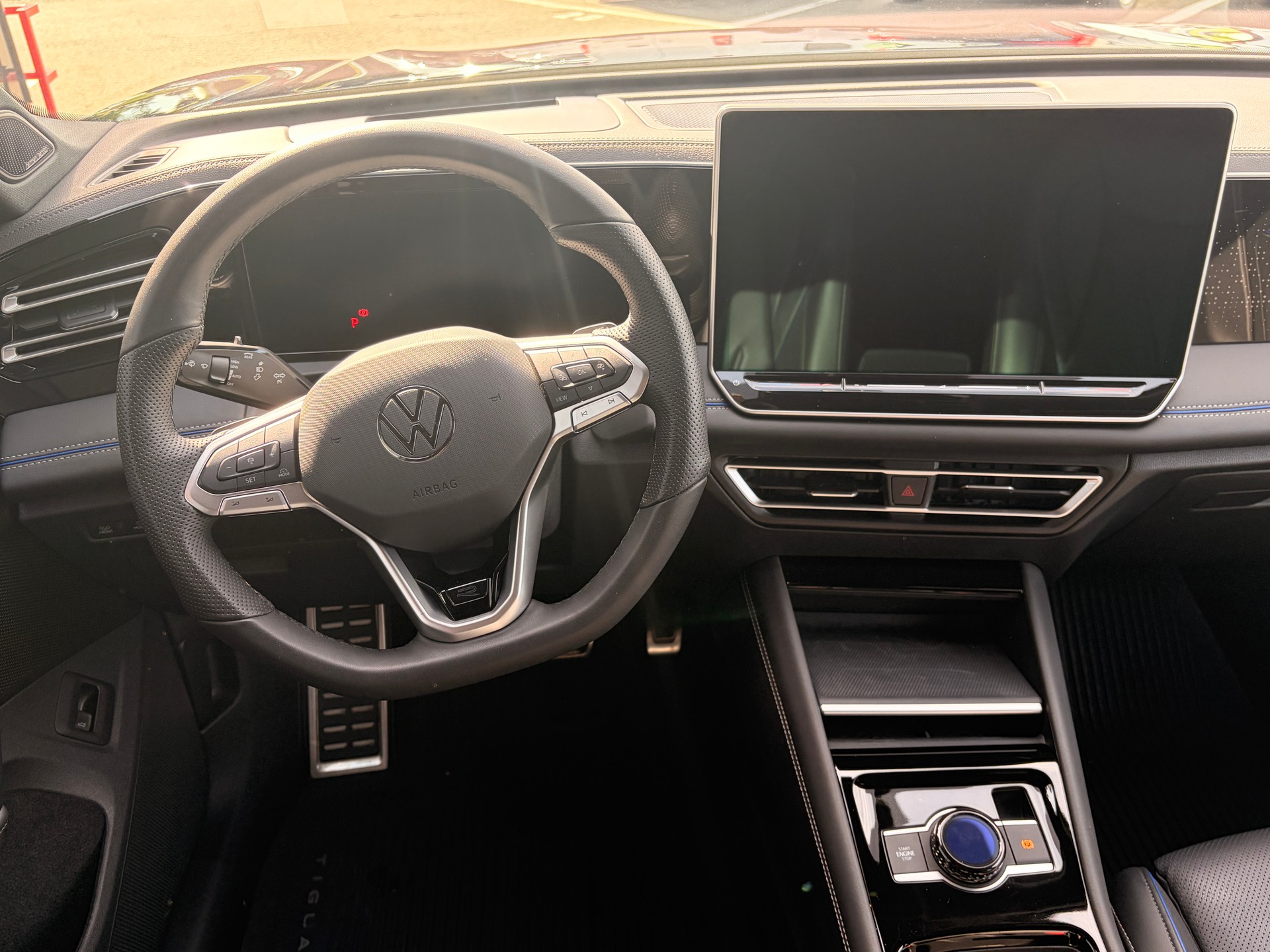 VW Tiguan 2.0 TDI SCR R-Line 4Motion DSG-image-7