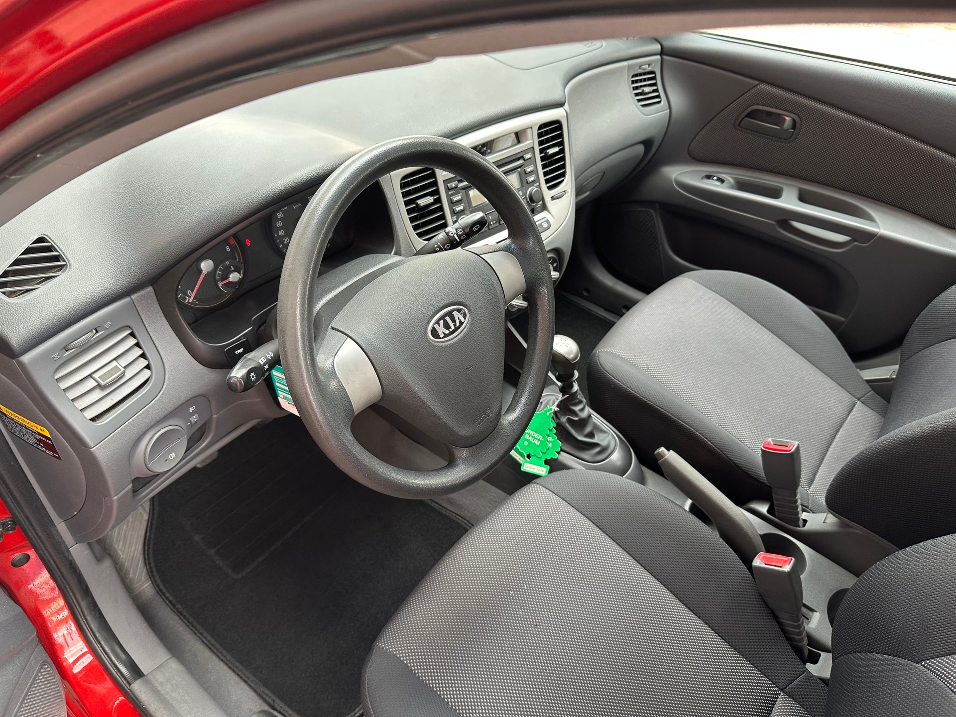 KIA Rio 1.4 16V Classic-image-8