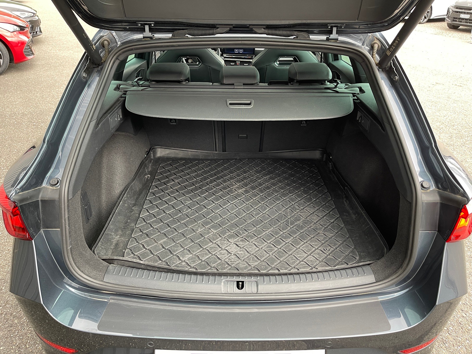 CUPRA LEON ST 1.4 e-HYBRID pHEV VZ DSG-image-4