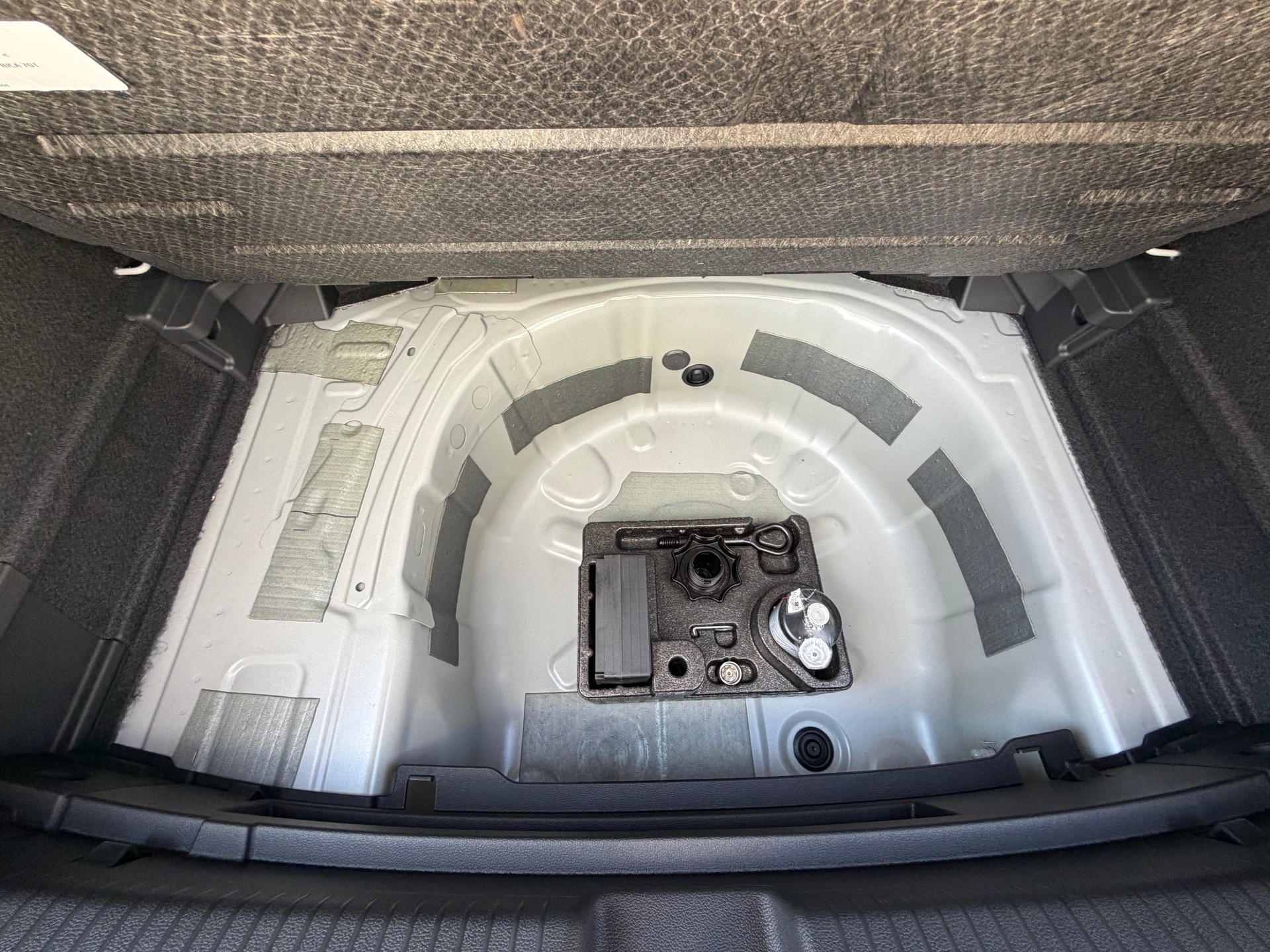 VW Polo 1.0 TSI Style Edition 50 DSG-image-23