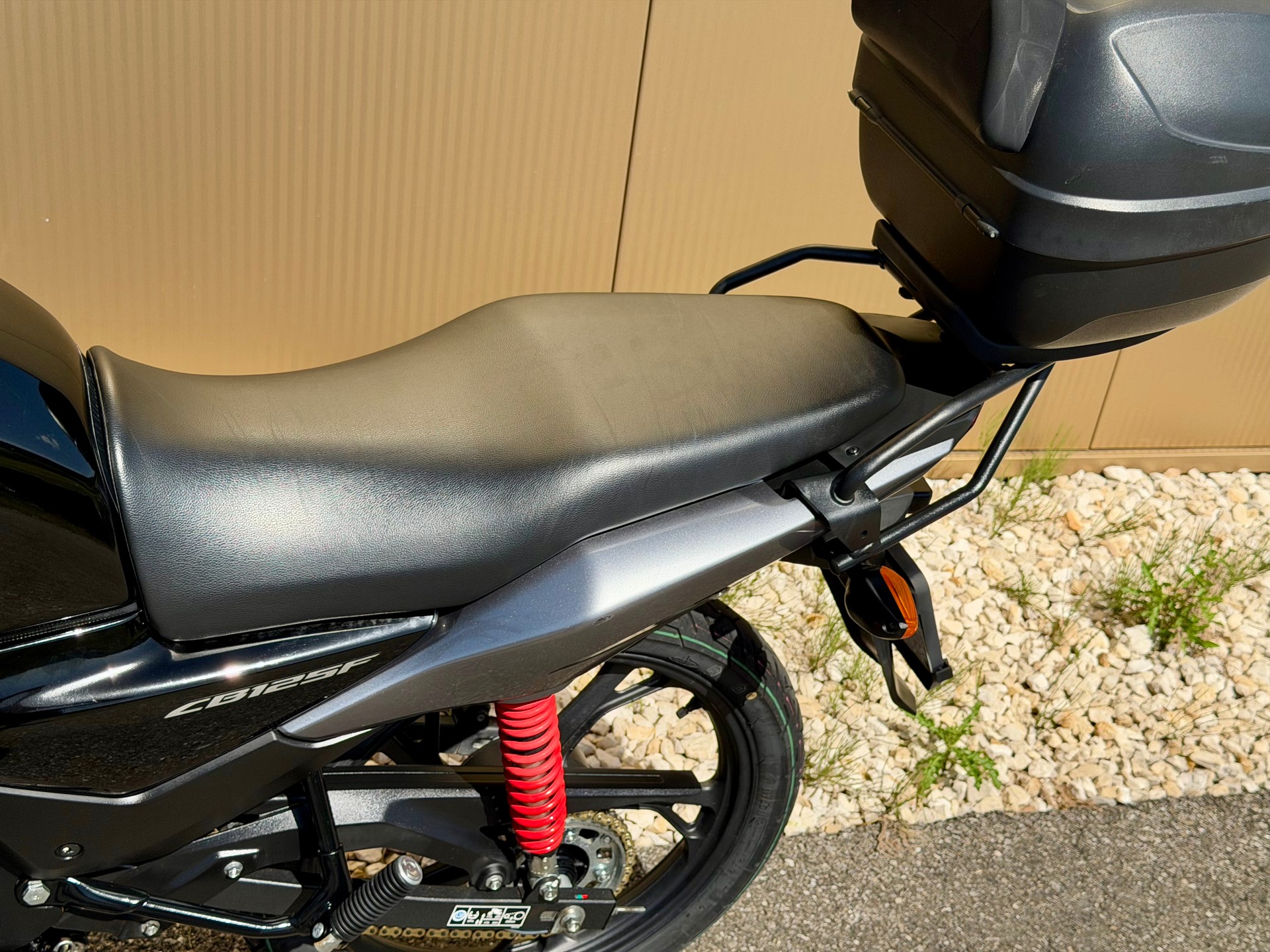HONDA CBF 125 M-image-14