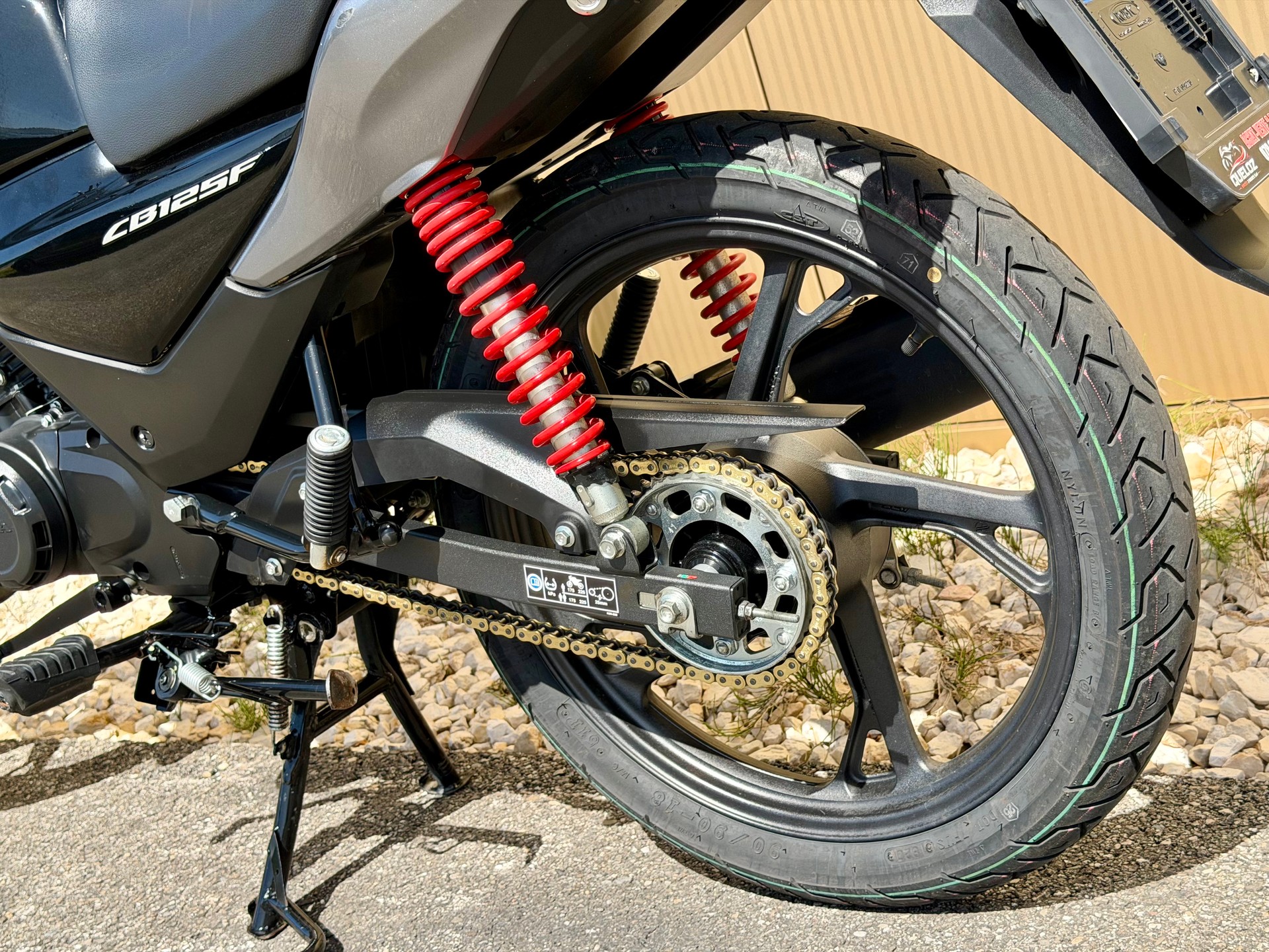 HONDA CBF 125 M-image-13