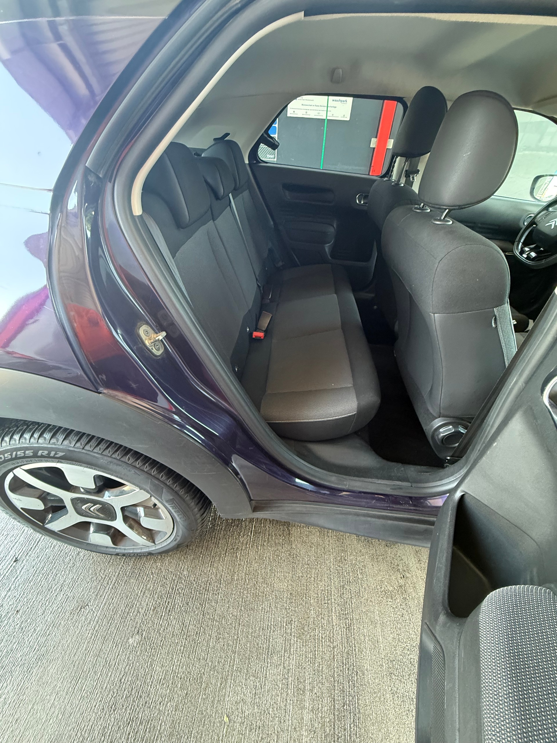 CITROEN C4 Cactus 1.2 VTi Shine-image-8