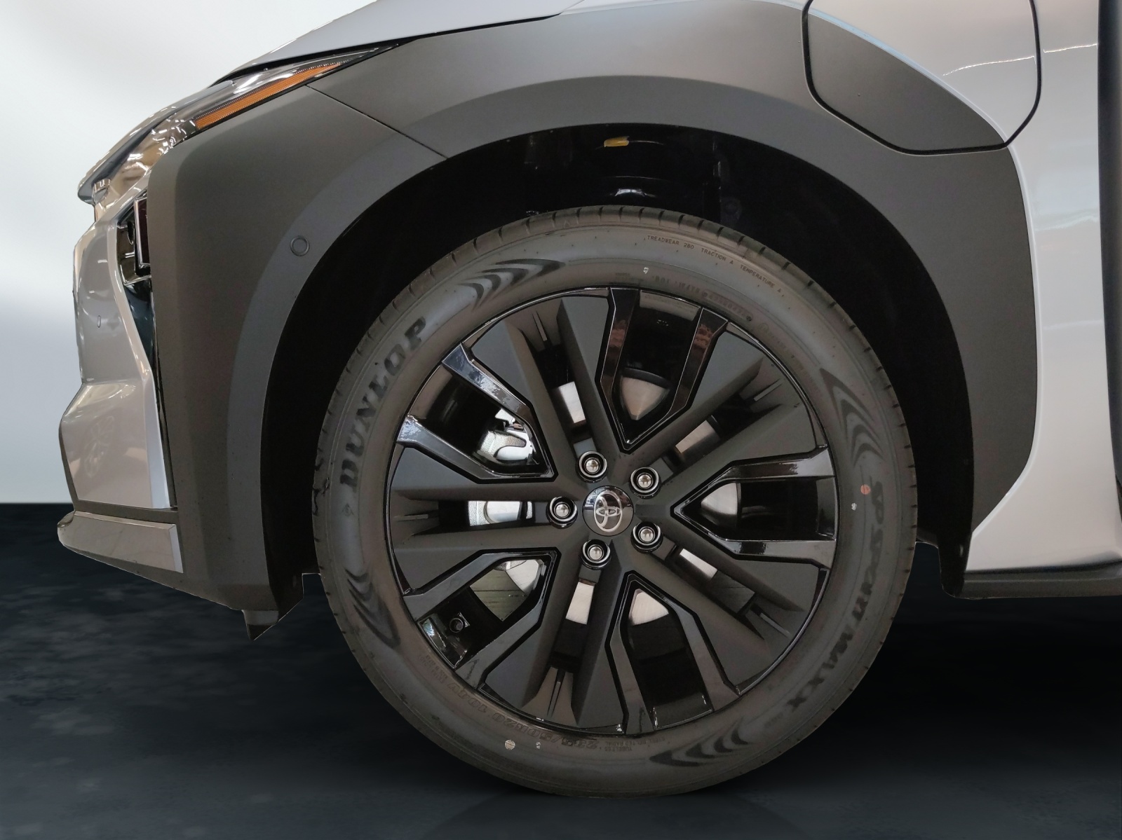 TOYOTA bZ4X Touring Premium AWD-image-16