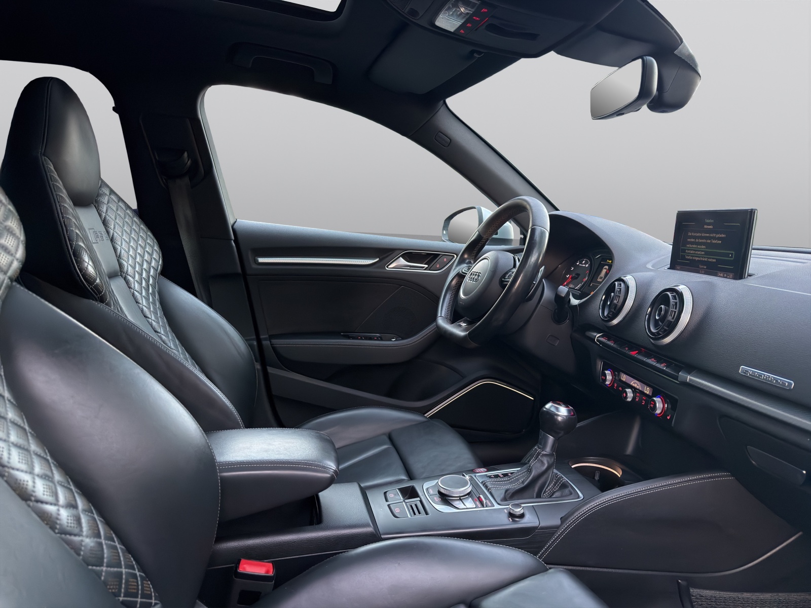 AUDI RS3 2.5 TSI quattro S-tronic-showroom-element-1