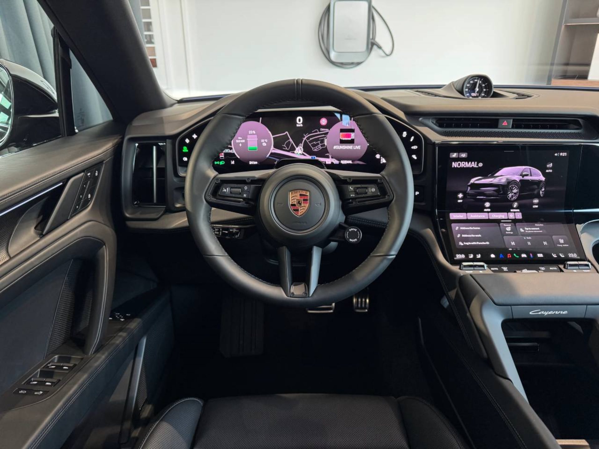 PORSCHE Cayenne Electric-image-15
