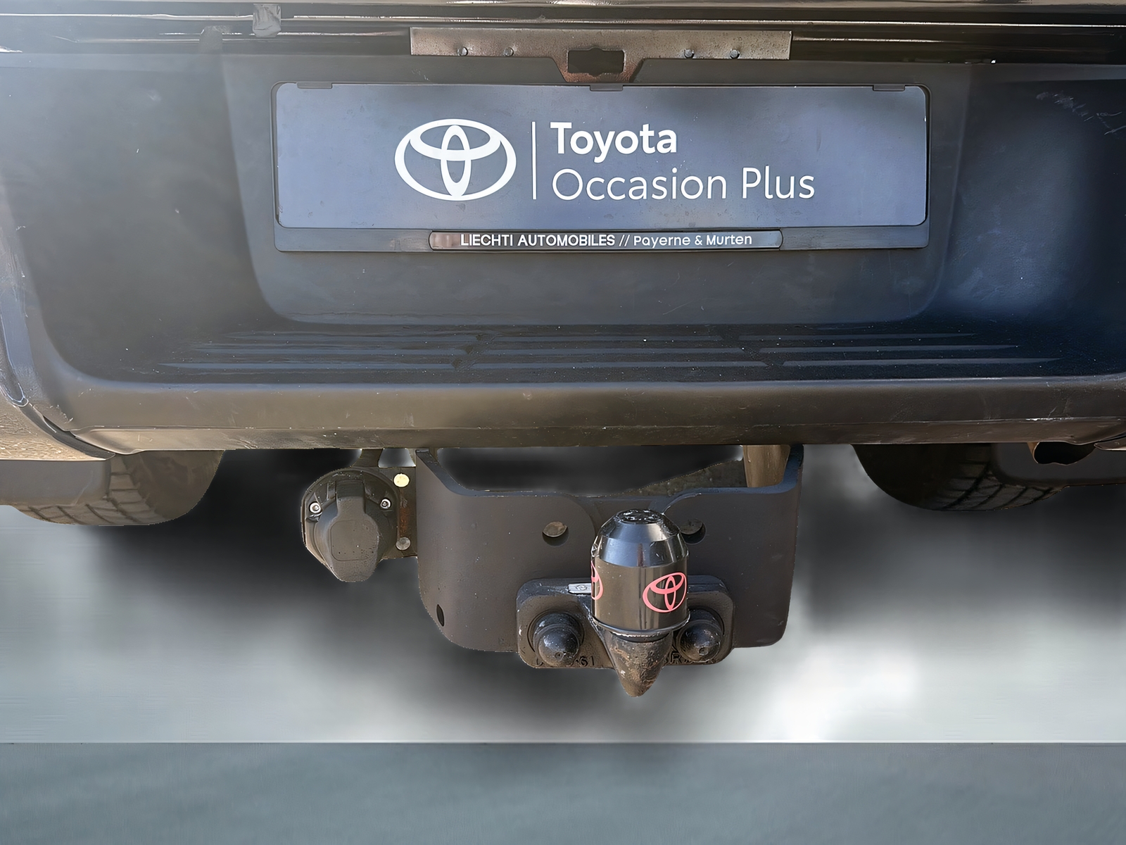 TOYOTA Hilux 2.8D-4D Invincible Double Cab 4x4 A-image-12