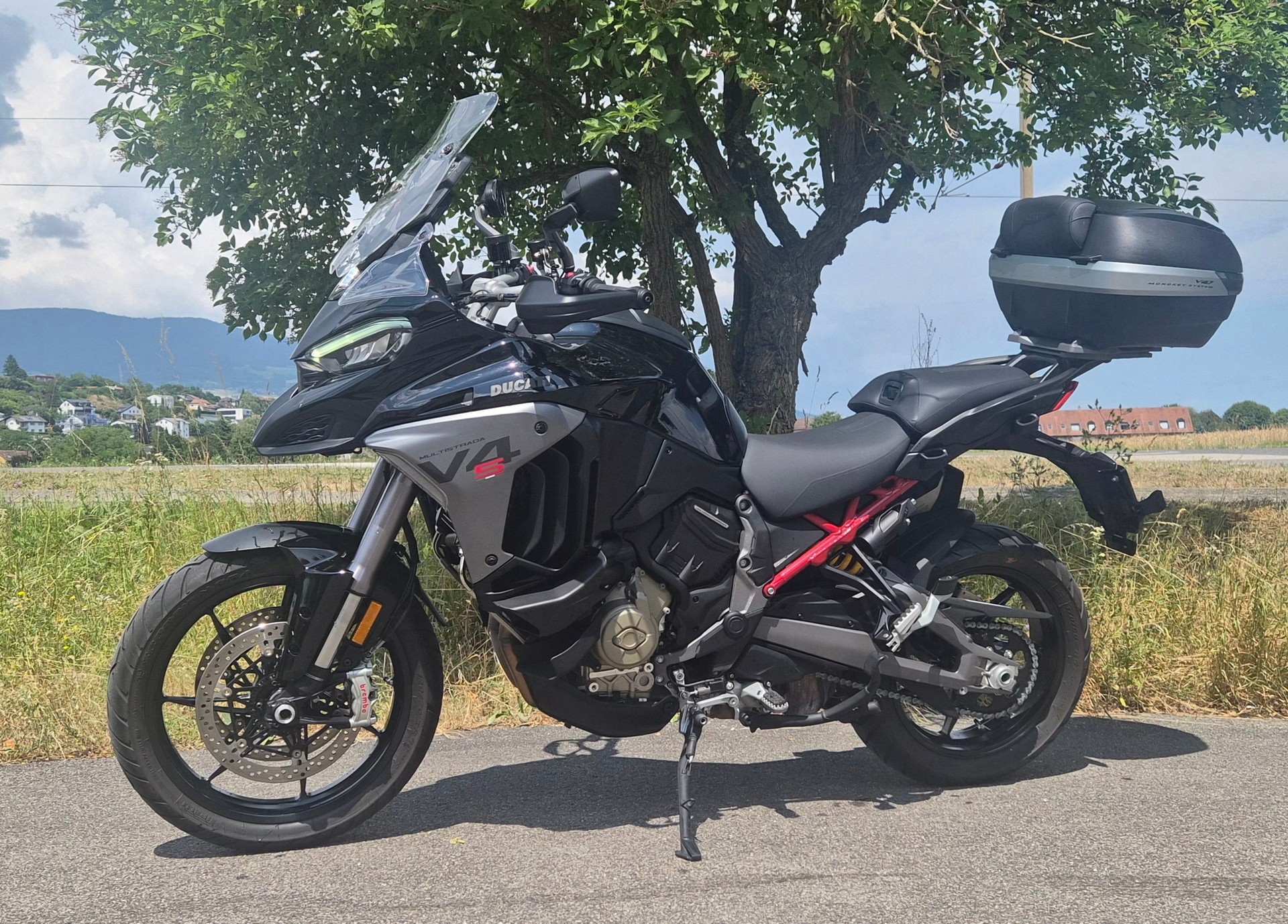 DUCATI MULTISTRADA V4 S-image-1