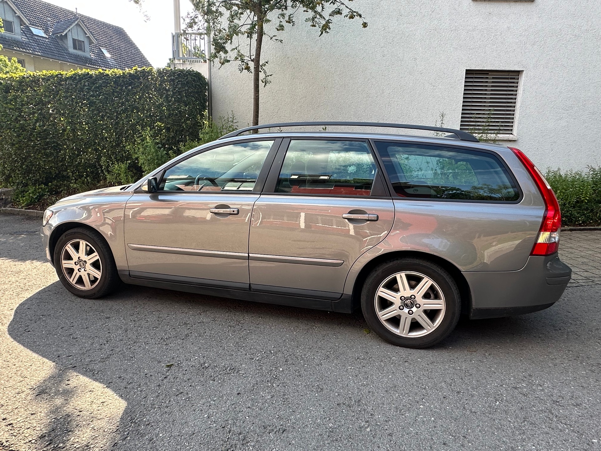 VOLVO V50 2.4-showroom-element-1